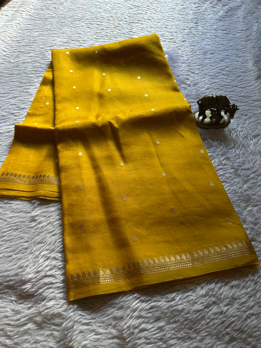 Taarini : Solid Golden yellow