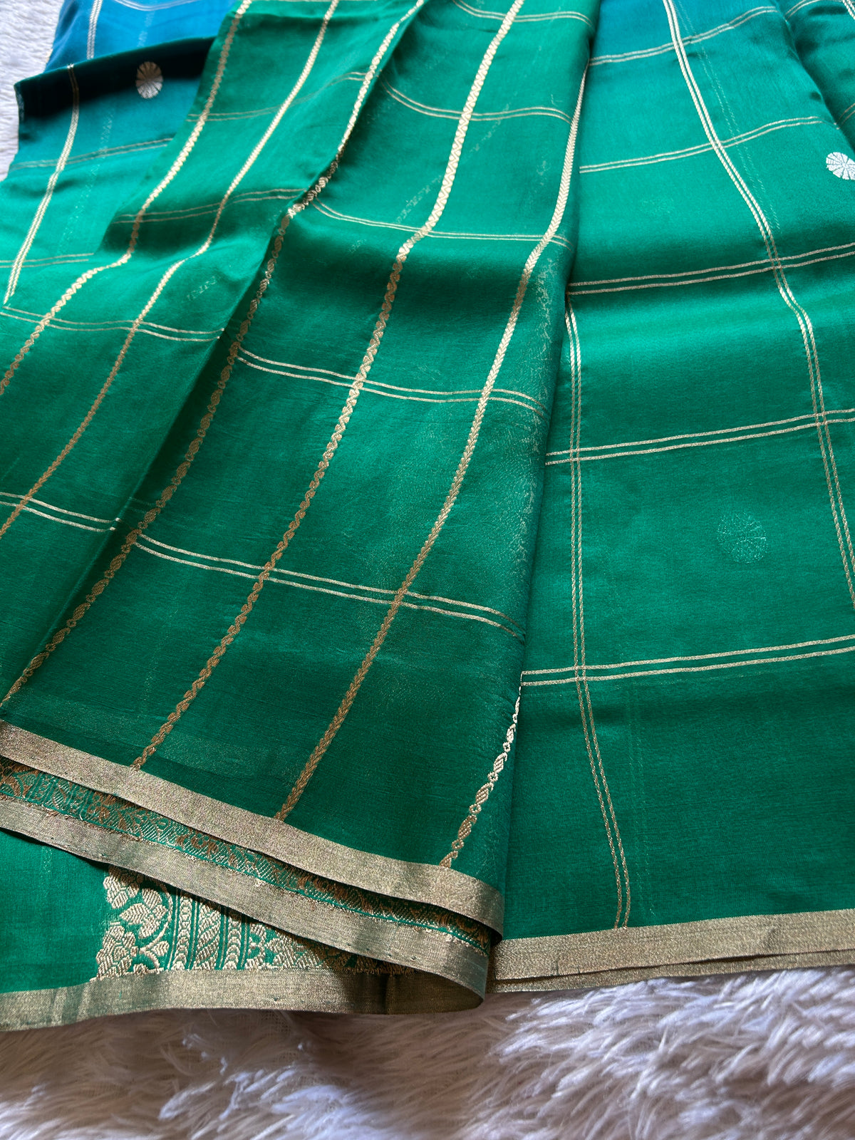Chandini (2D) : Blue-green