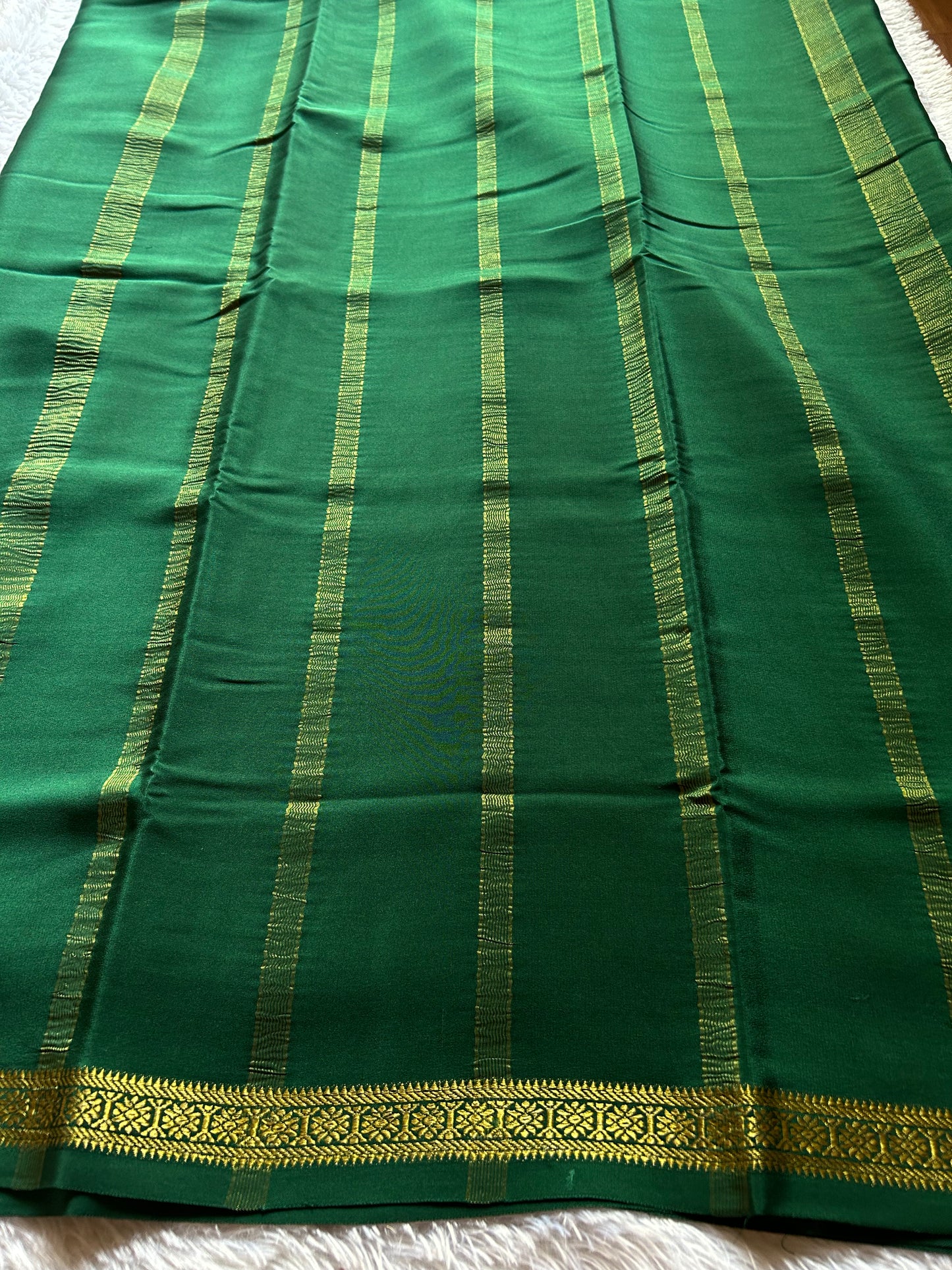 Rudrakshi : Solid Dark green