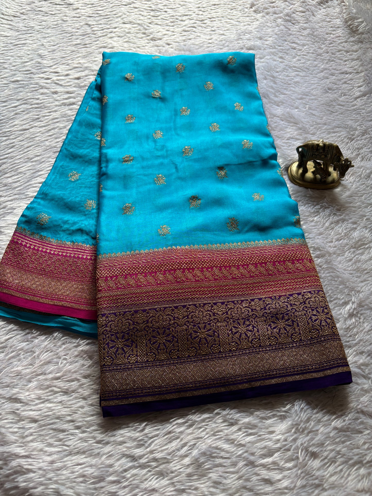 Triskika (3D) : Ananda blue-pink-violet