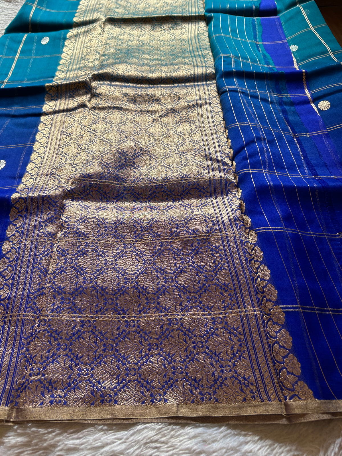 Chandini (2D) : Teal blue-royal blue