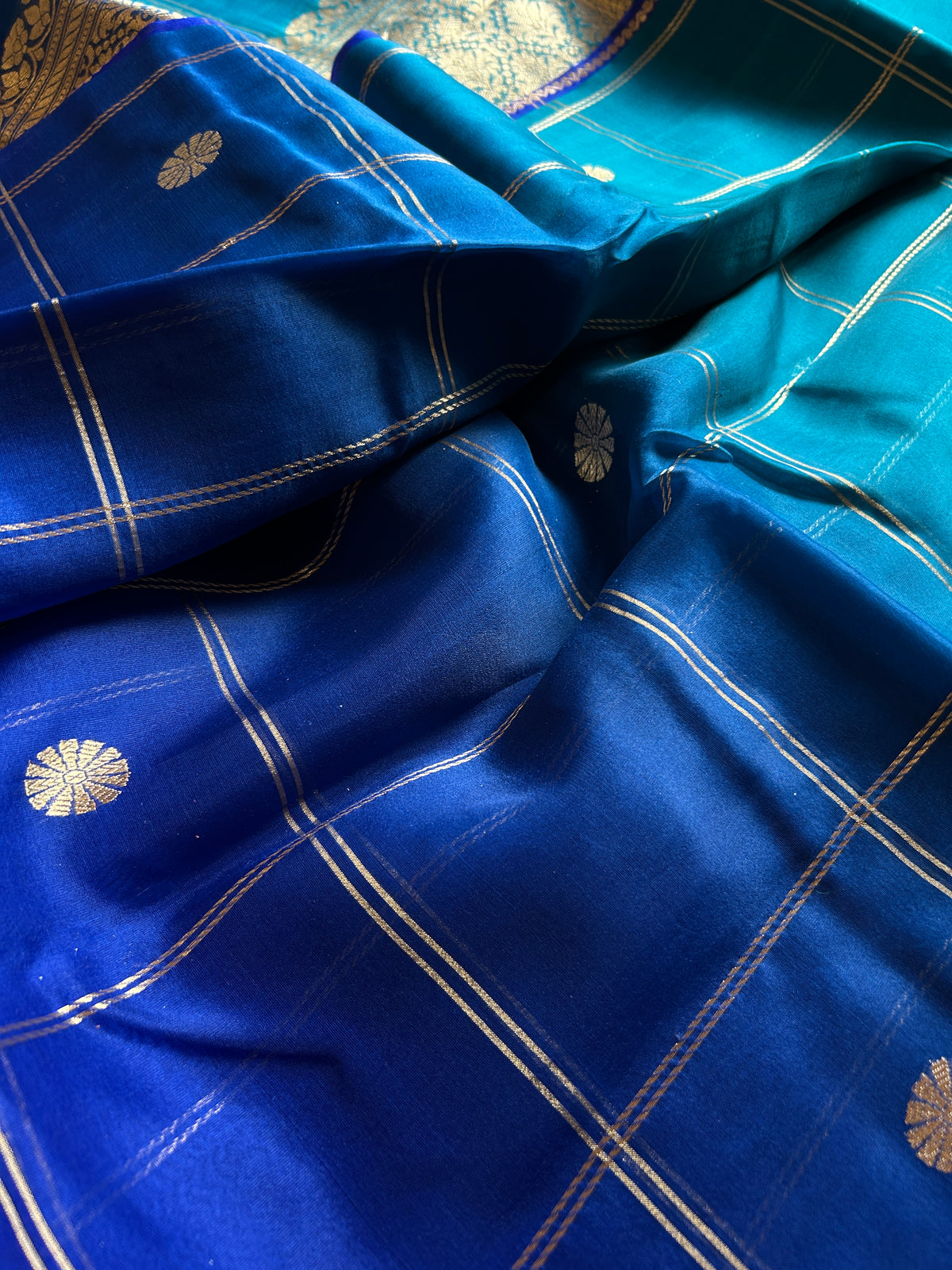 Chandini (2D) : Teal blue-royal blue