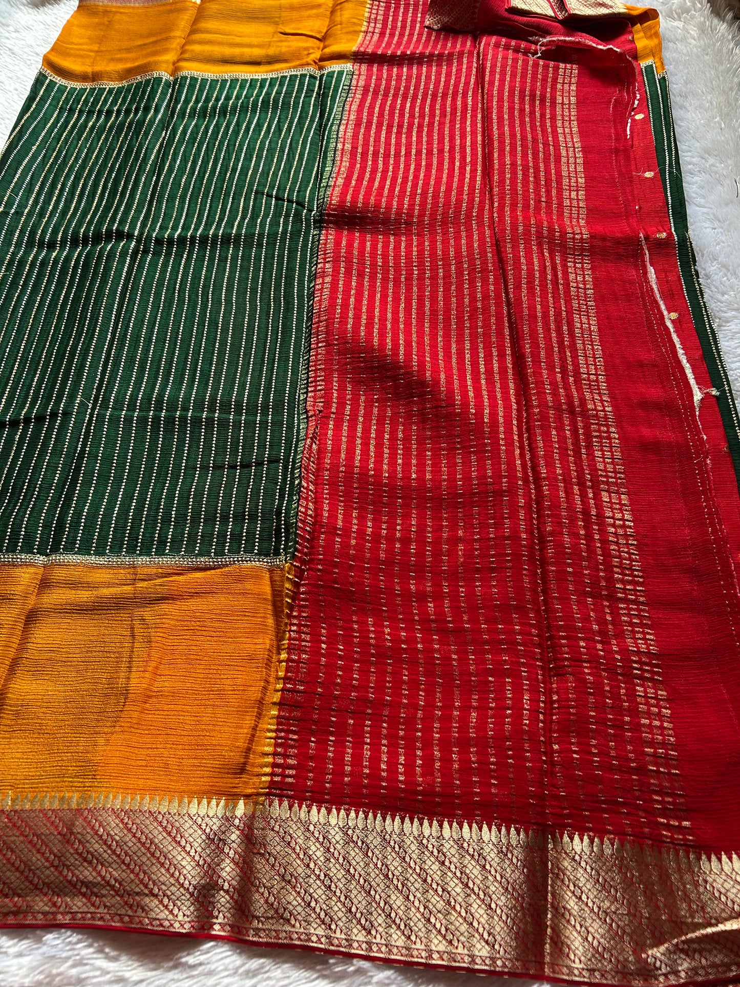 SS110 (3D) : Dark green-orange-red