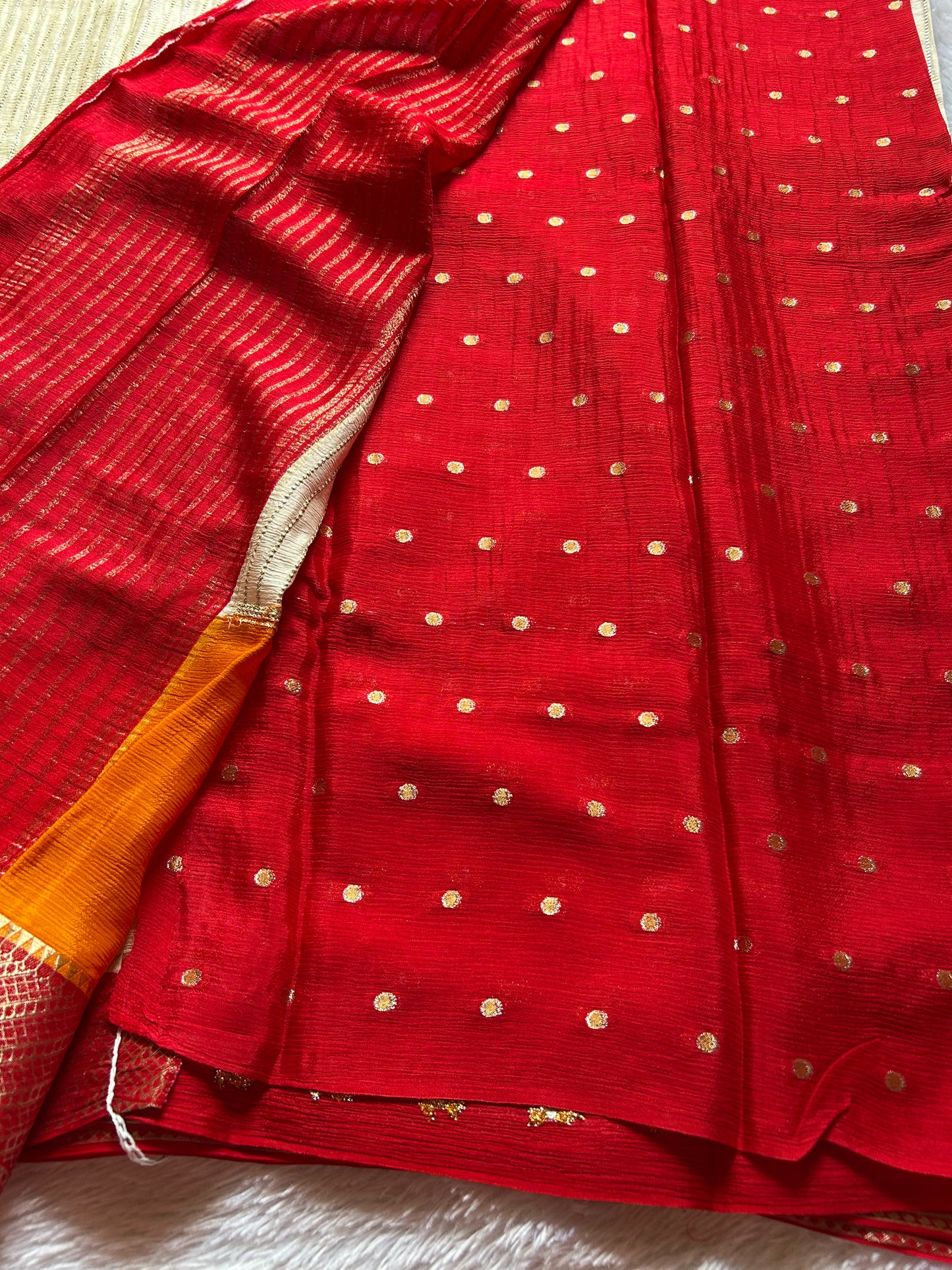 SS110 (3D) : Off white-orange-red