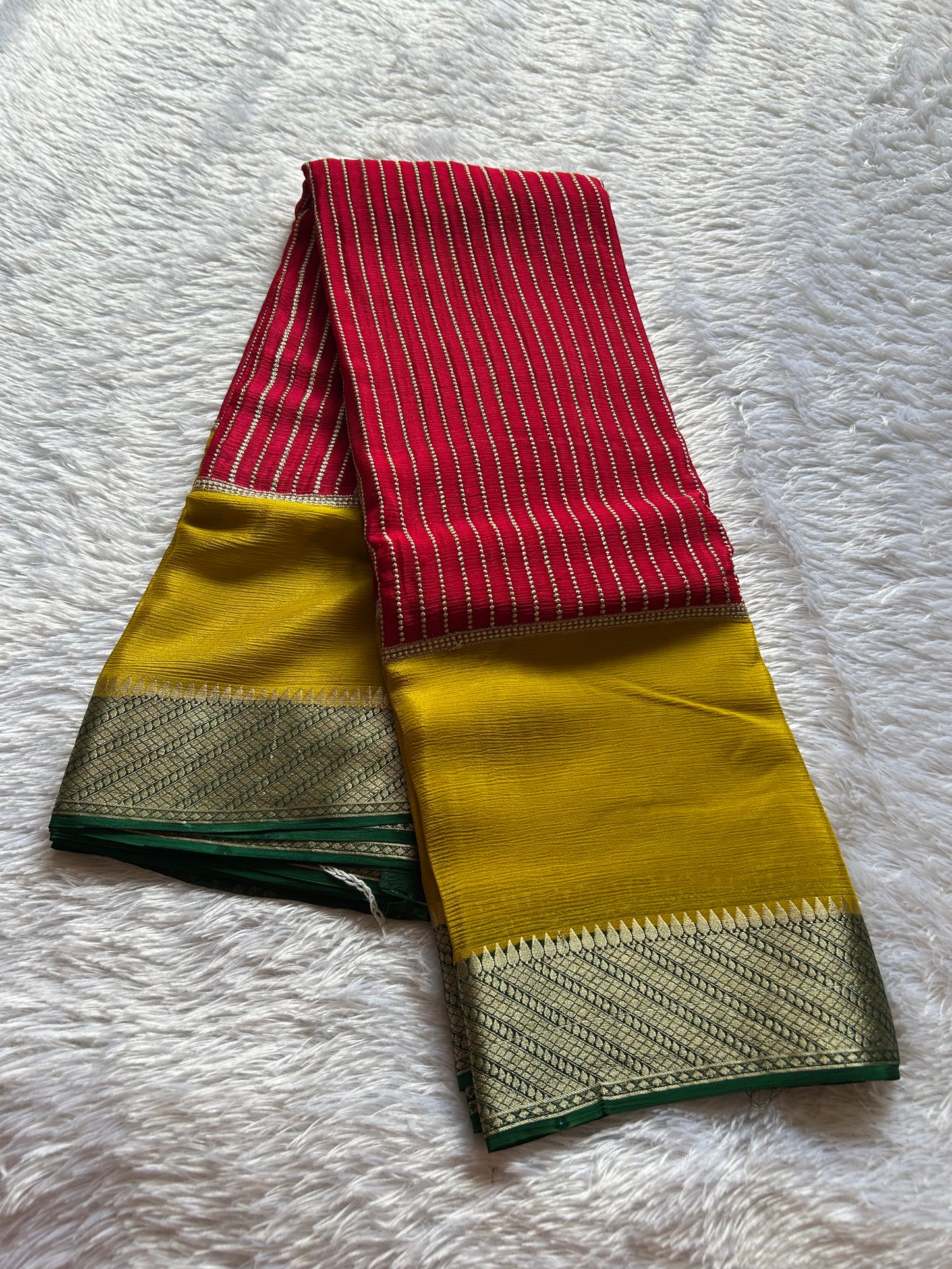 SS110 (3D) : Red-olive-dark green