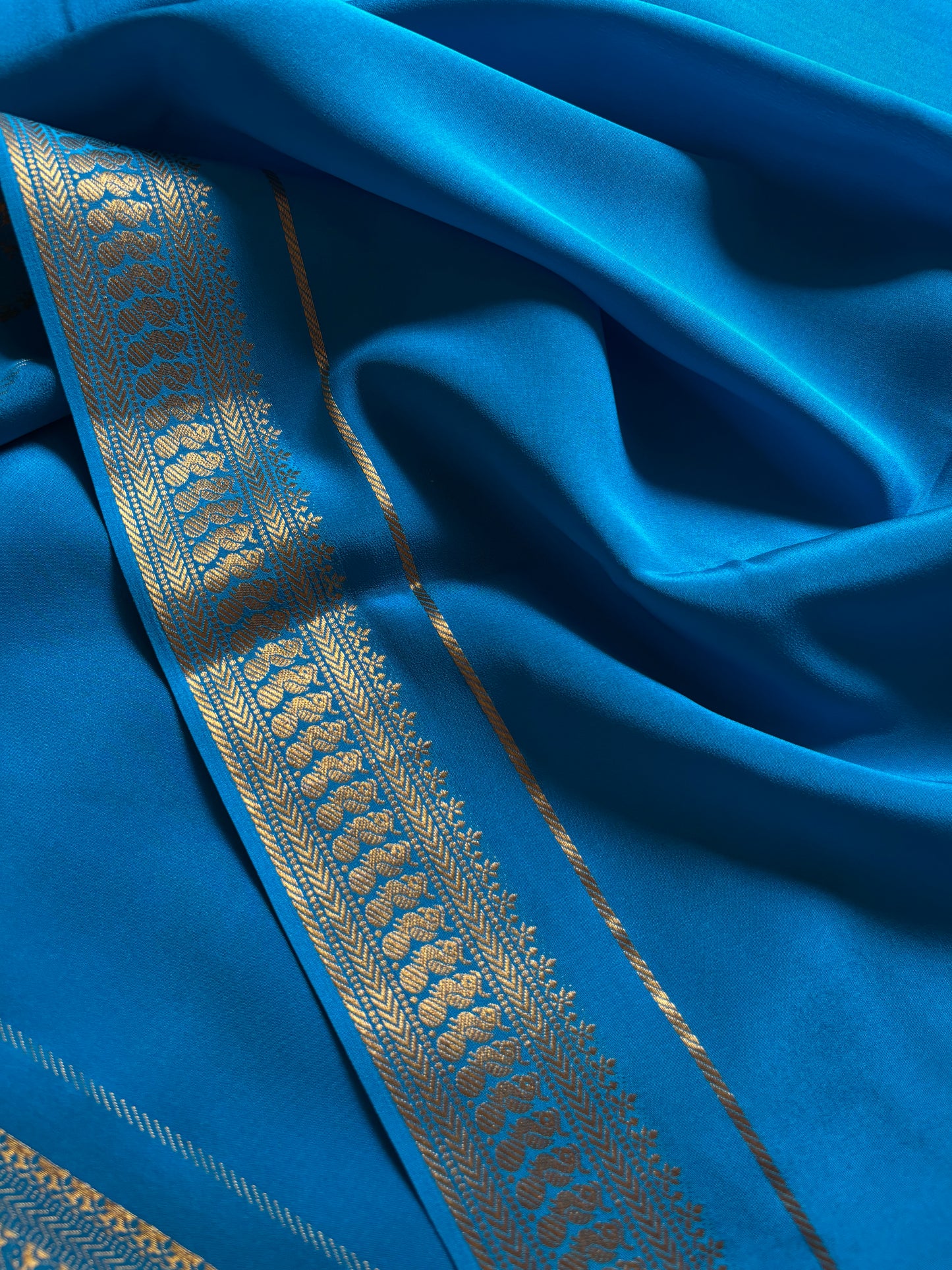 Mayuri : Solid Ananda blue