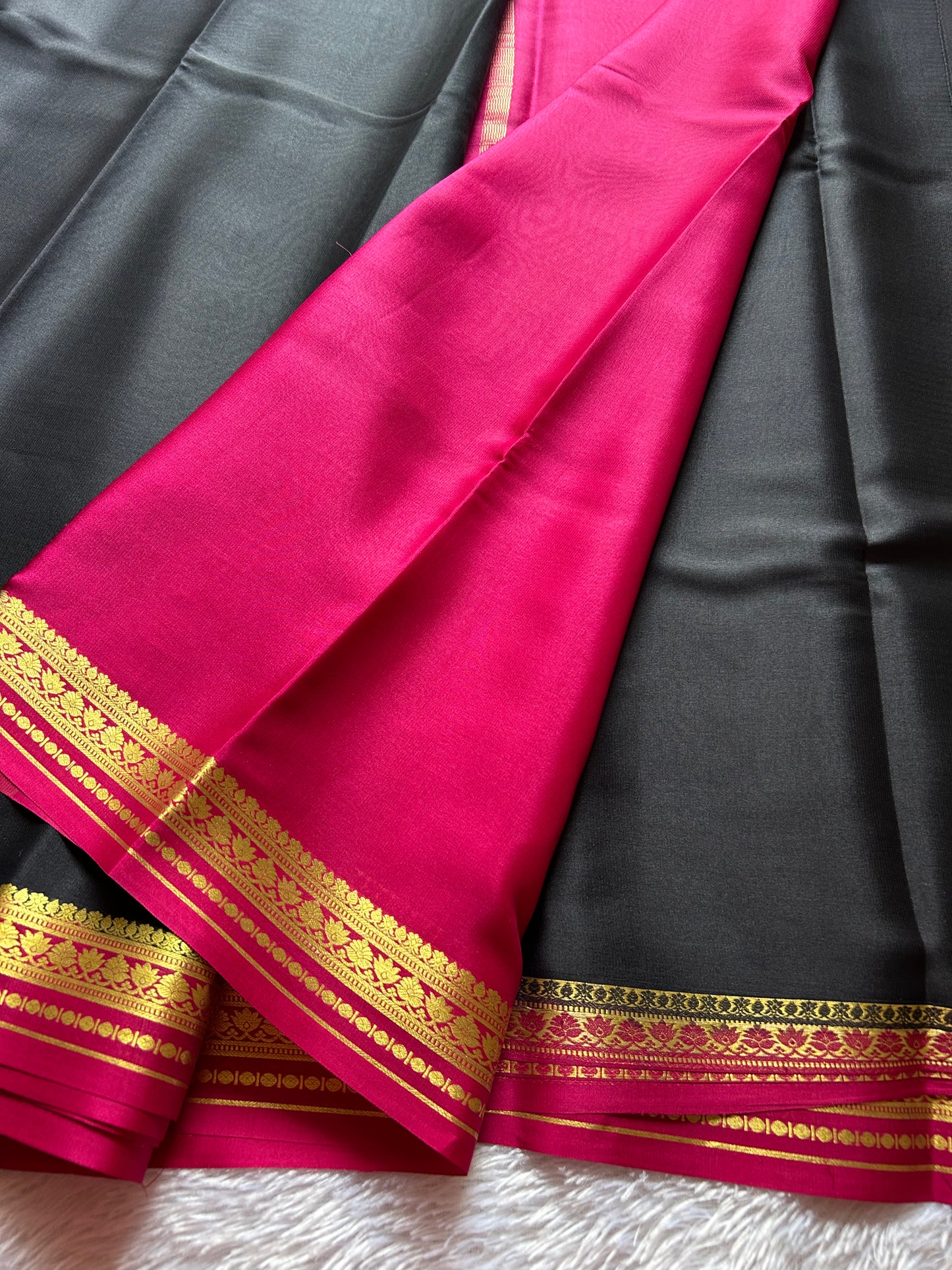 Sushmitha (2D) : Black-pink