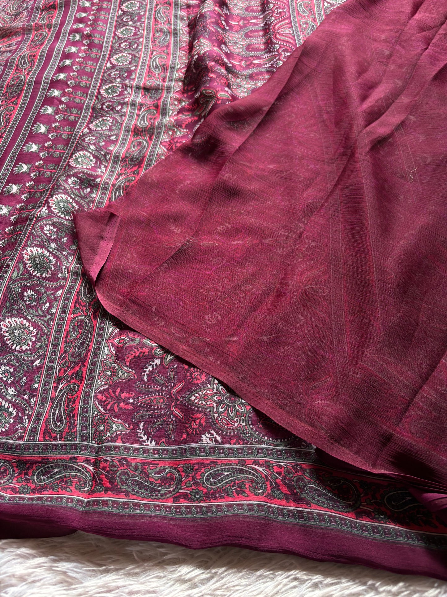 SS110 : Printed Burgundy
