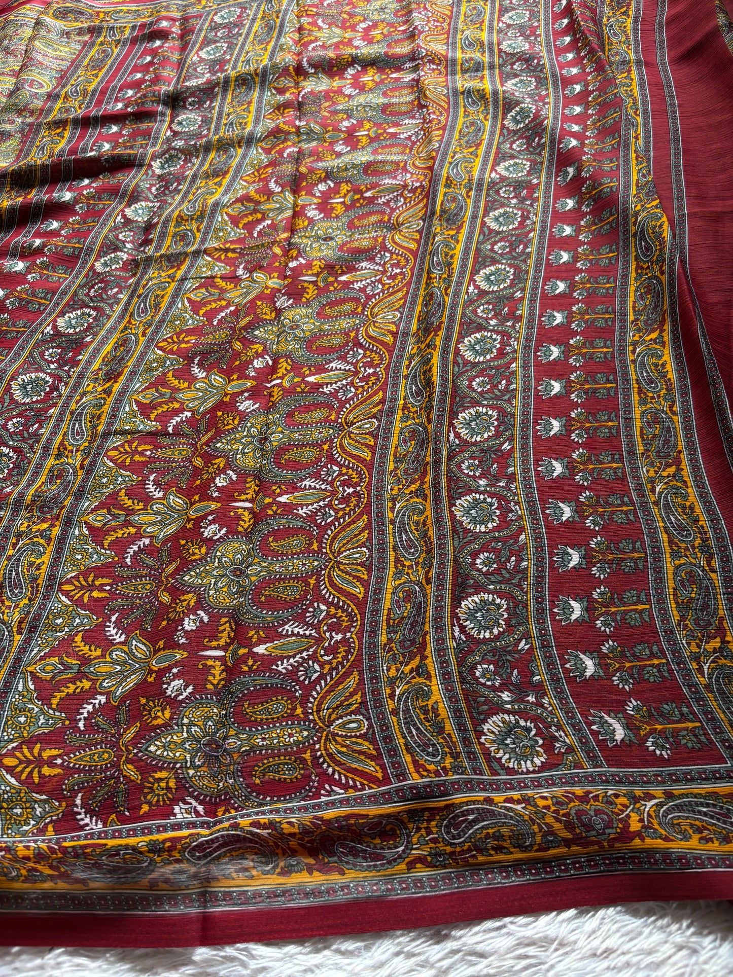 SS110 : Printed Maroon