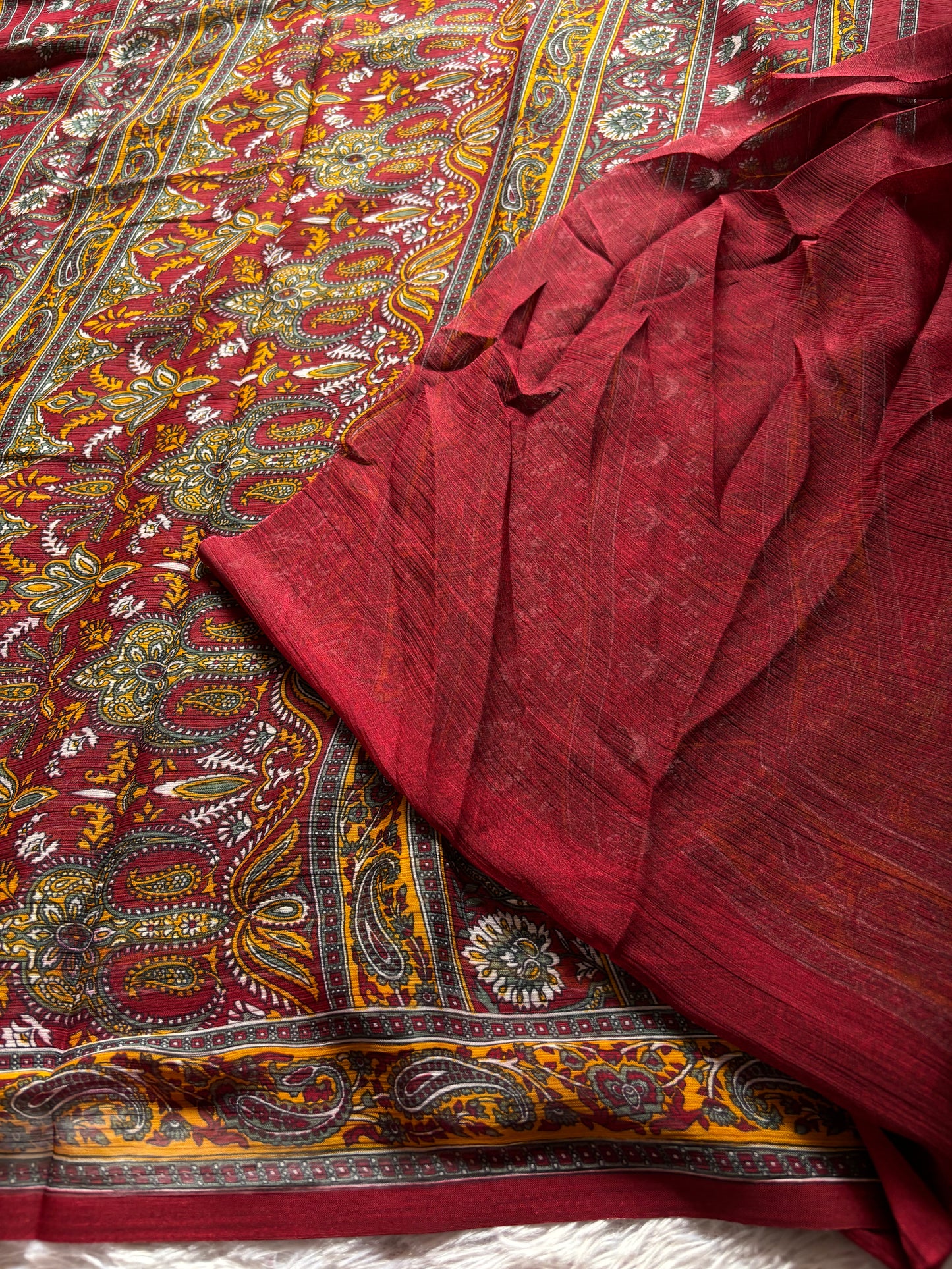 SS110 : Printed Maroon
