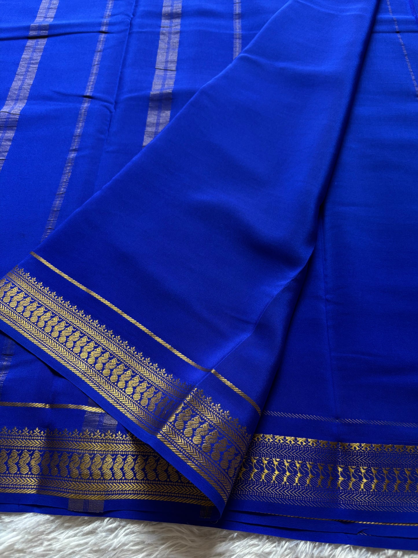 Mayuri : Solid Royal blue