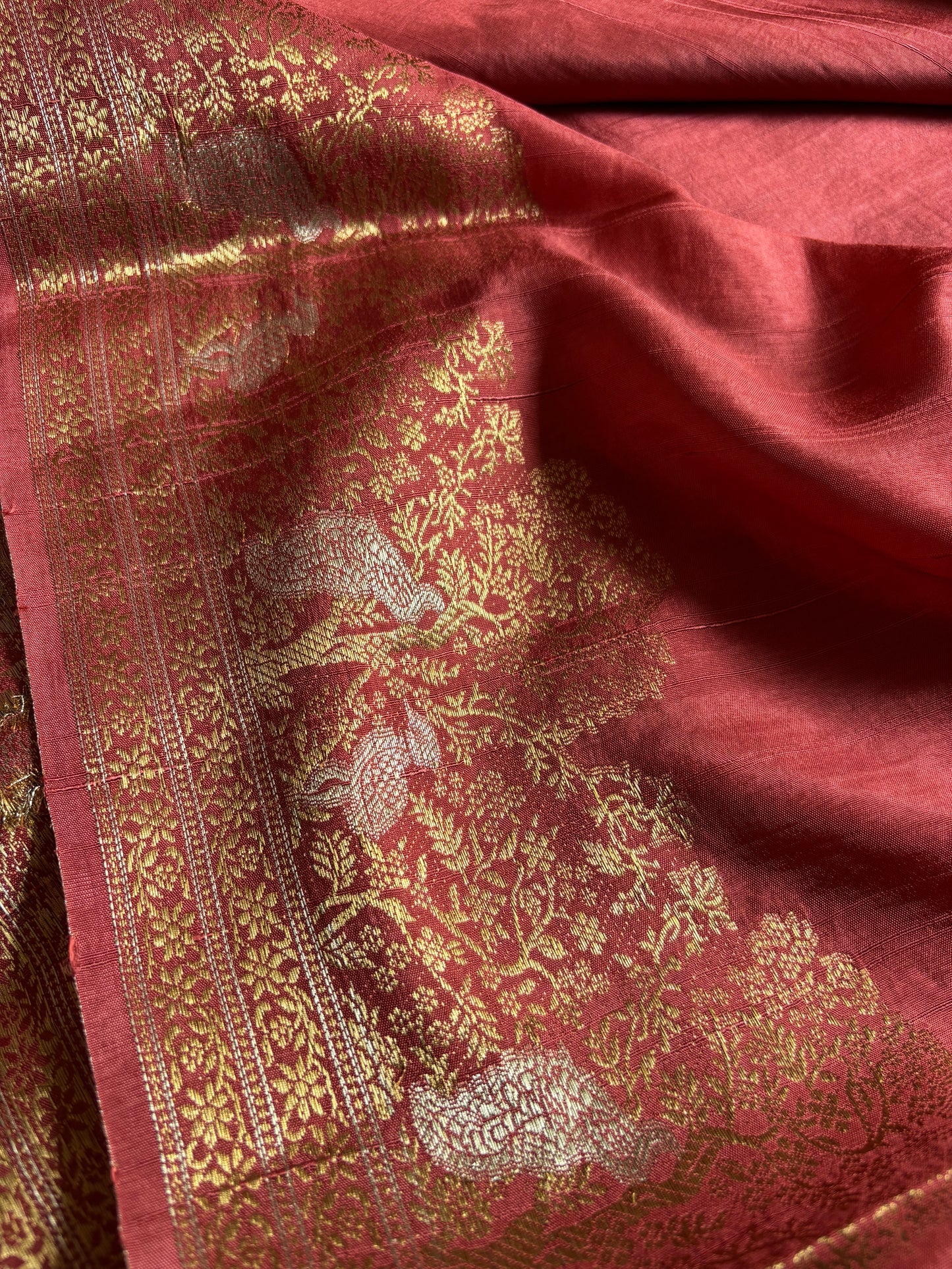 SS127 : Solid Brick red
