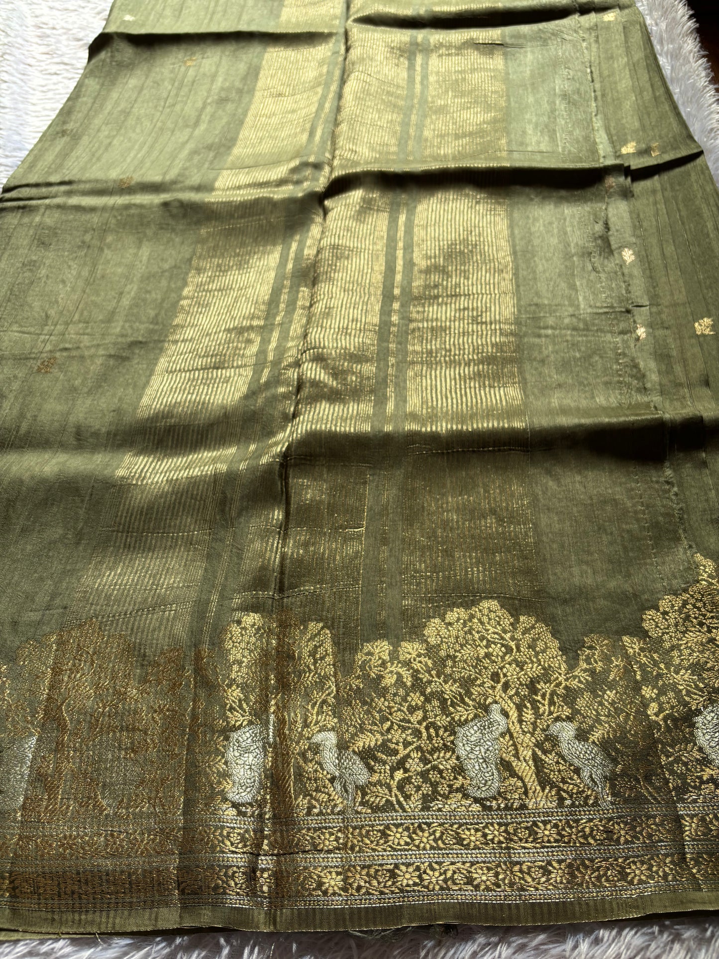 SS127 : Solid Sage green