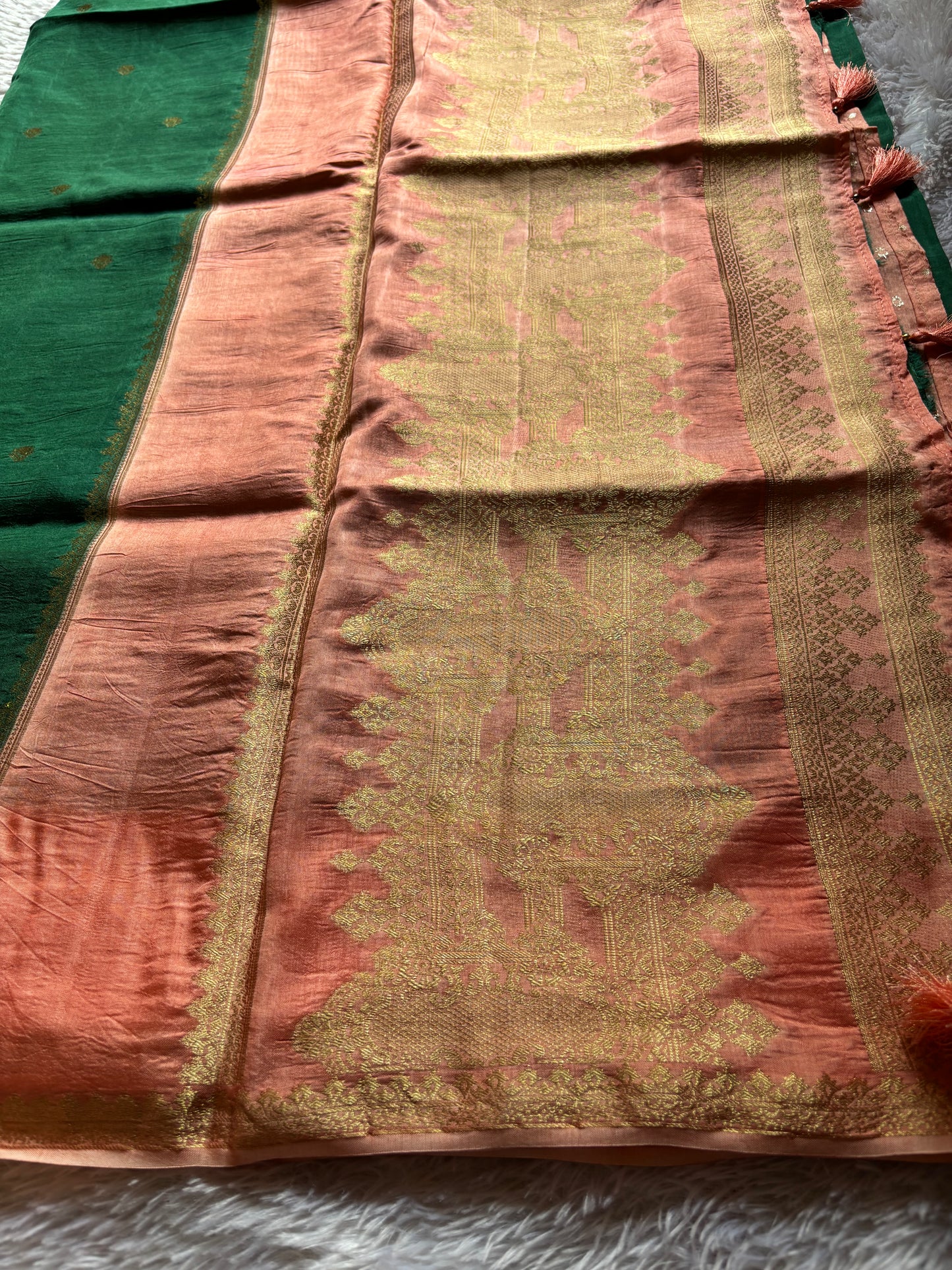 SS104 (2D) : Bottle green-peach