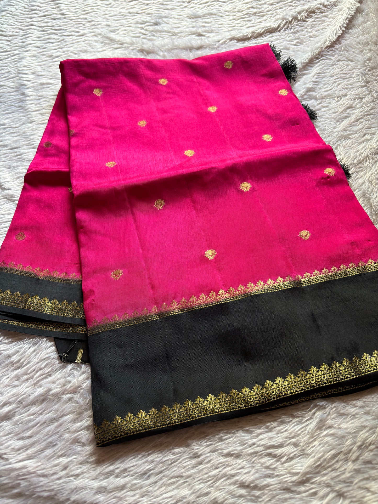 SS104 (2D) : Rani pink-black