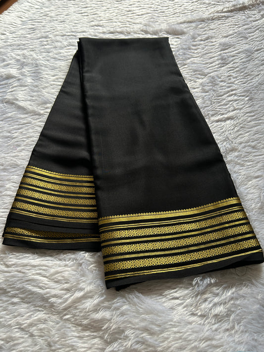 Pushpa : Solid black