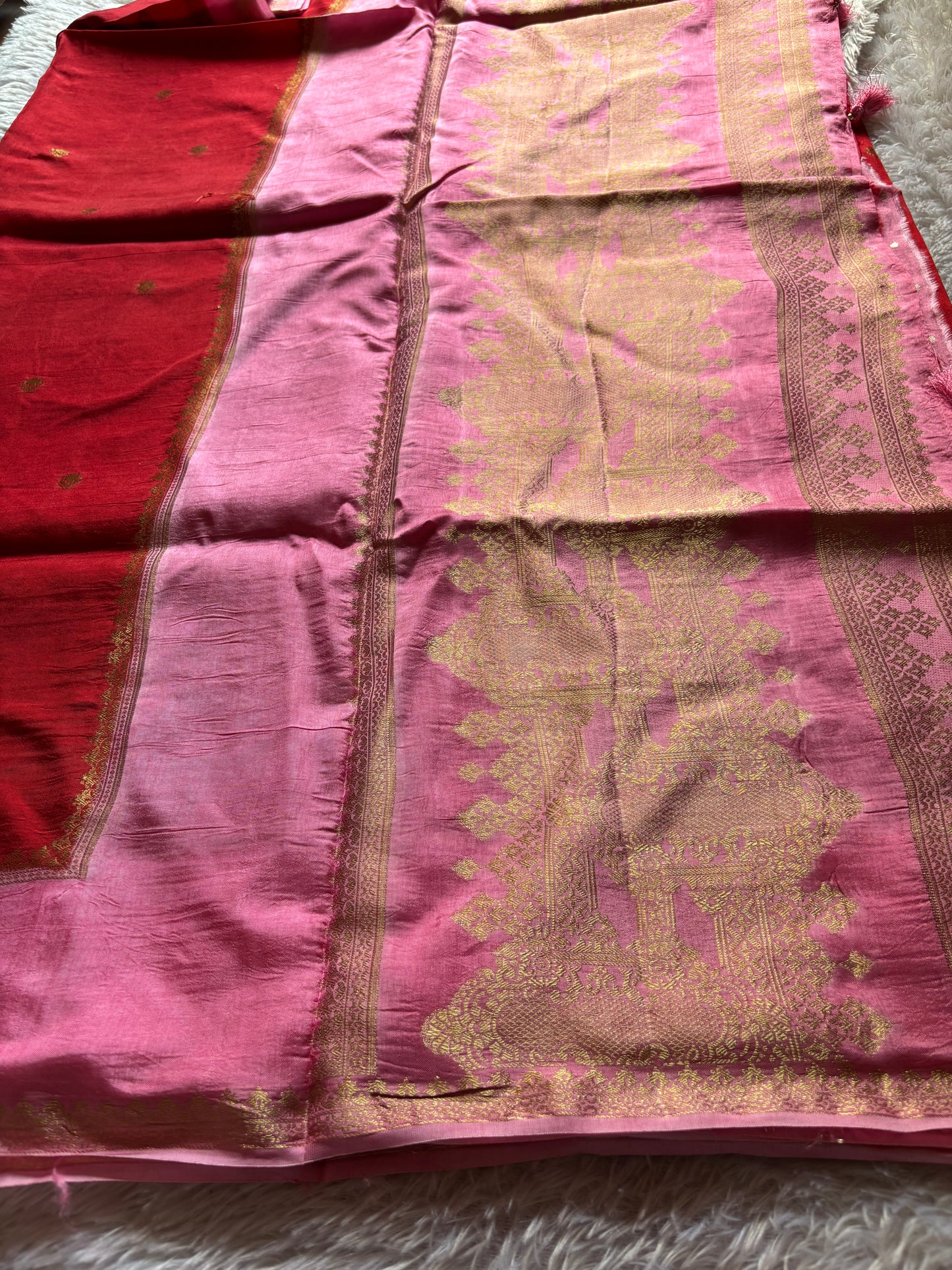 SS104 (2D) : Red-baby pink