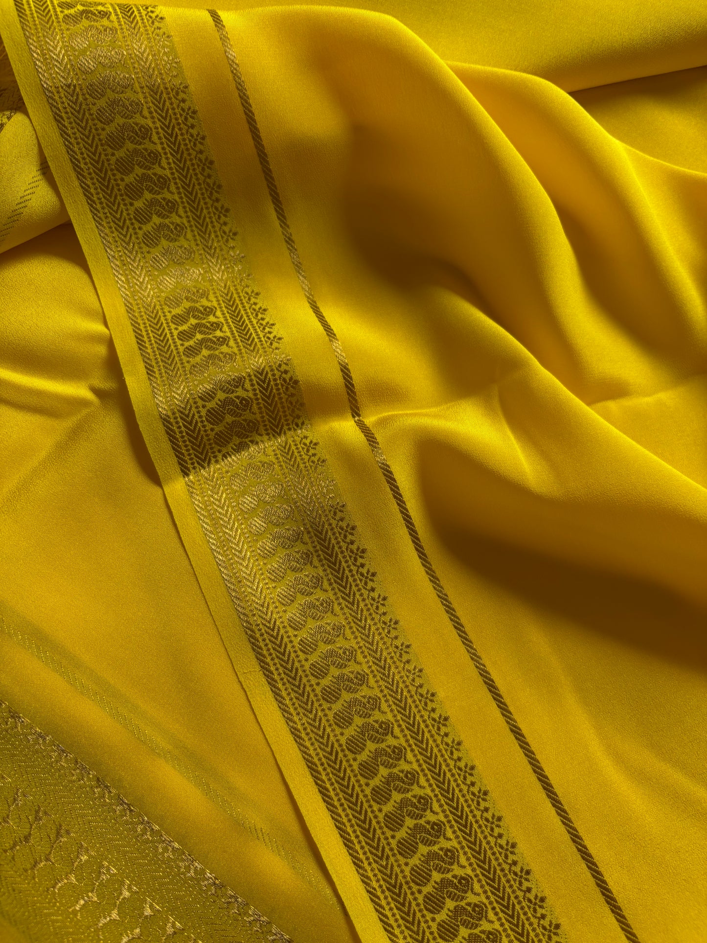 Mayuri : Solid Lemon yellow