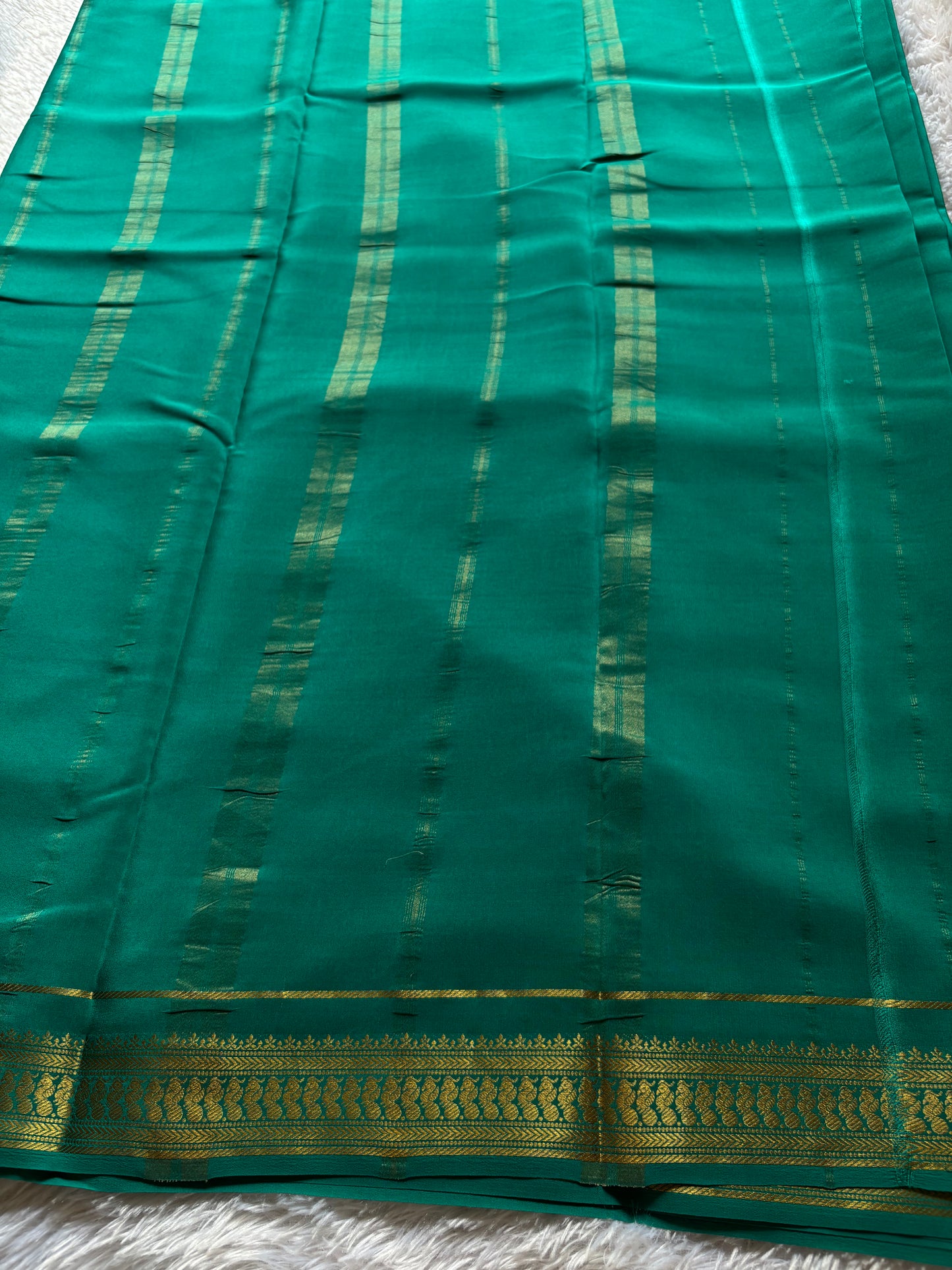 Mayuri : Solid Rama green