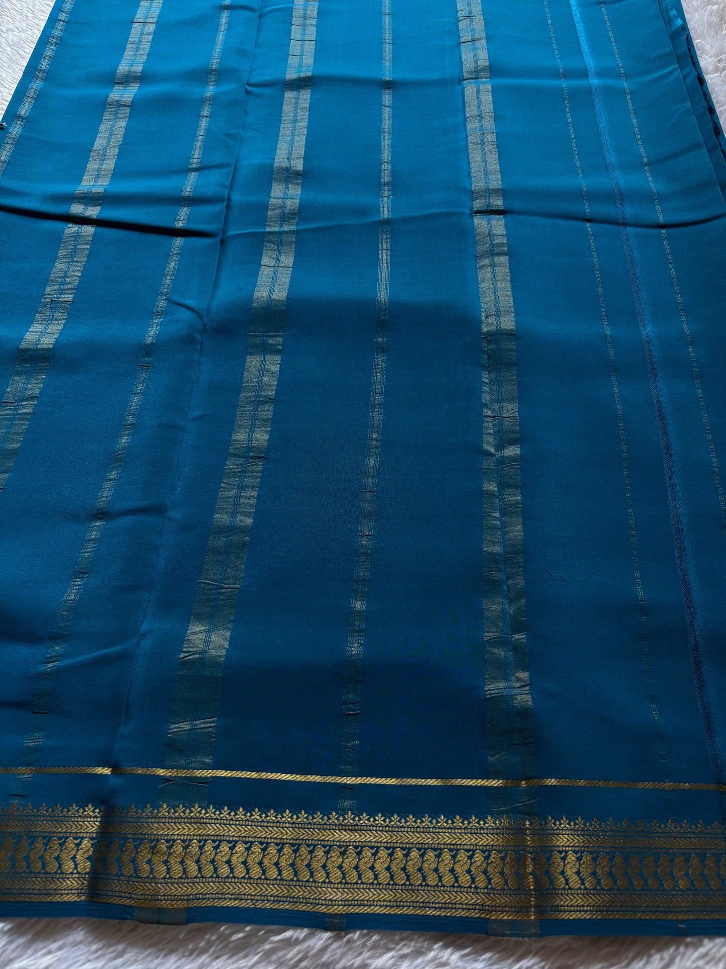 Mayuri : Solid Teal blue