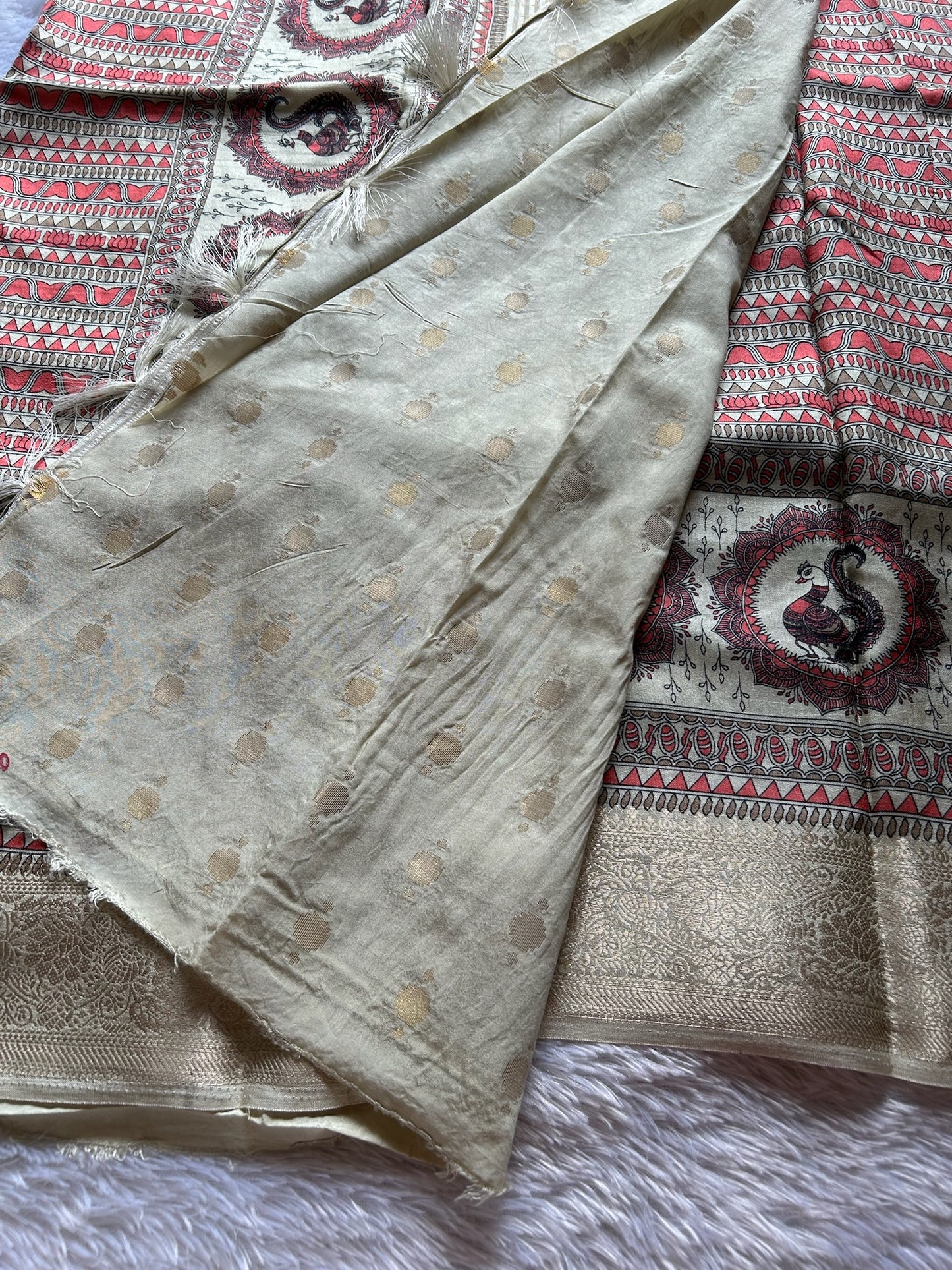 Soft Modal : Off white-peach-brown