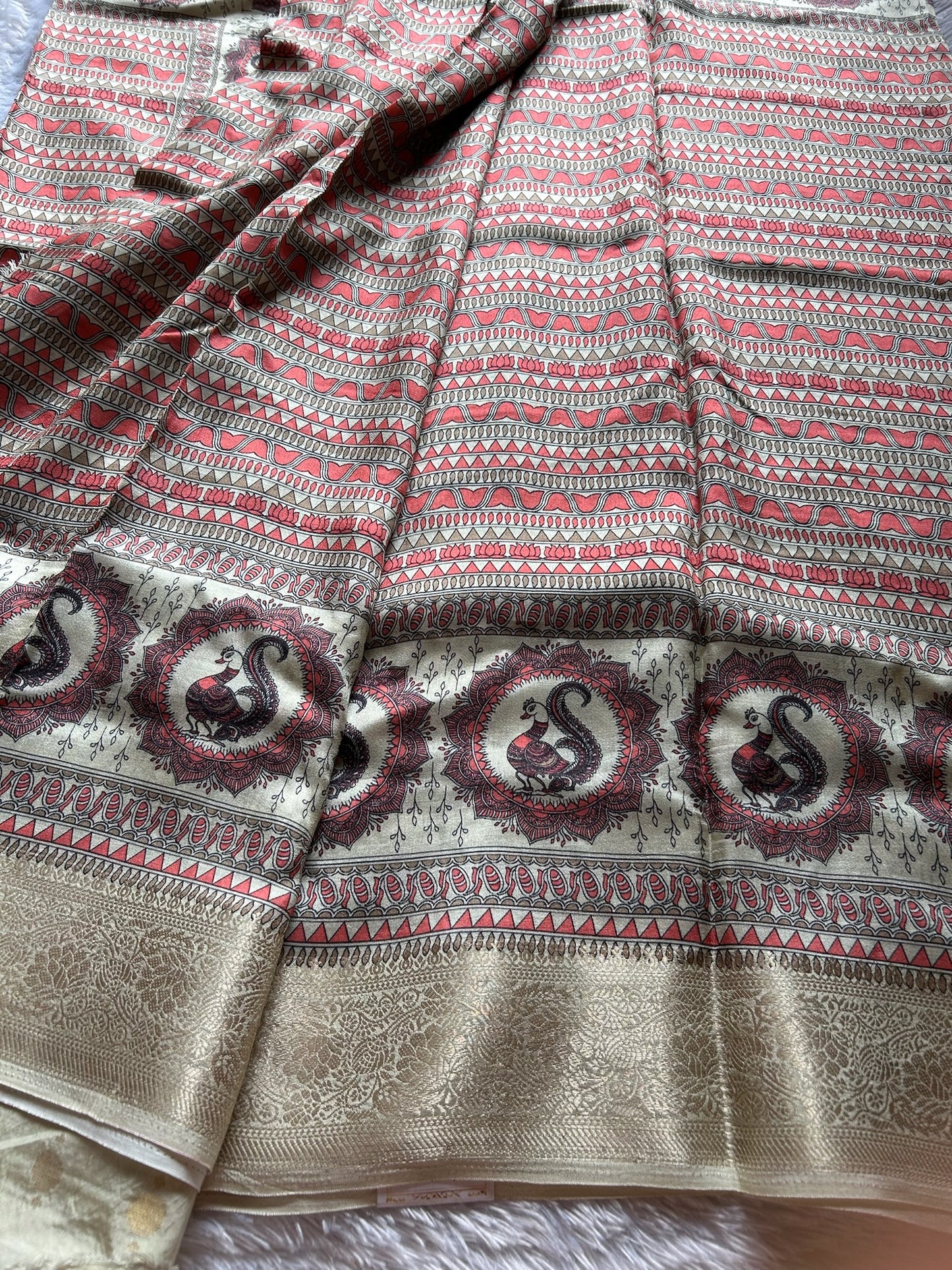 Soft Modal : Off white-peach-brown