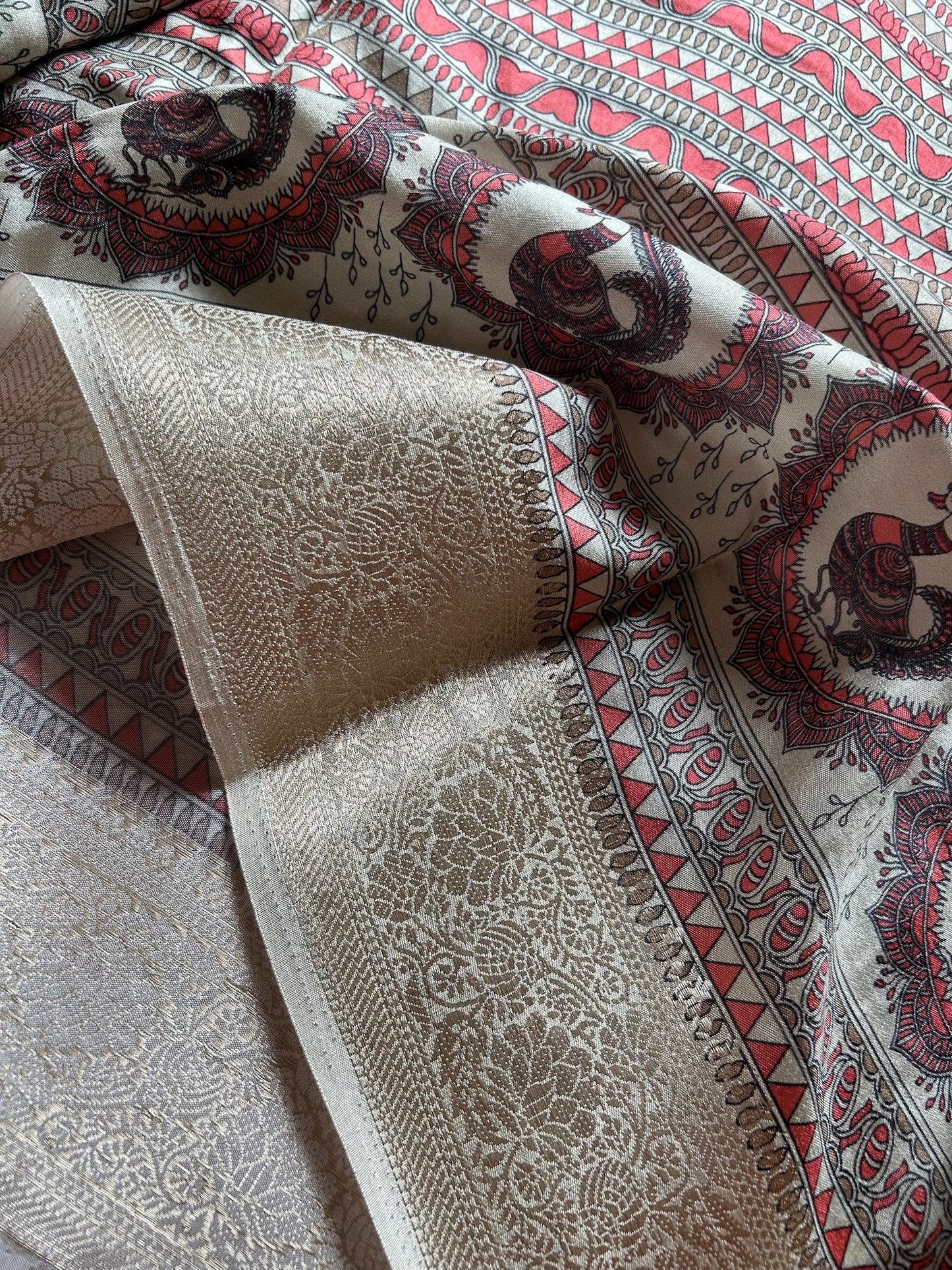 Soft Modal : Off white-peach-brown