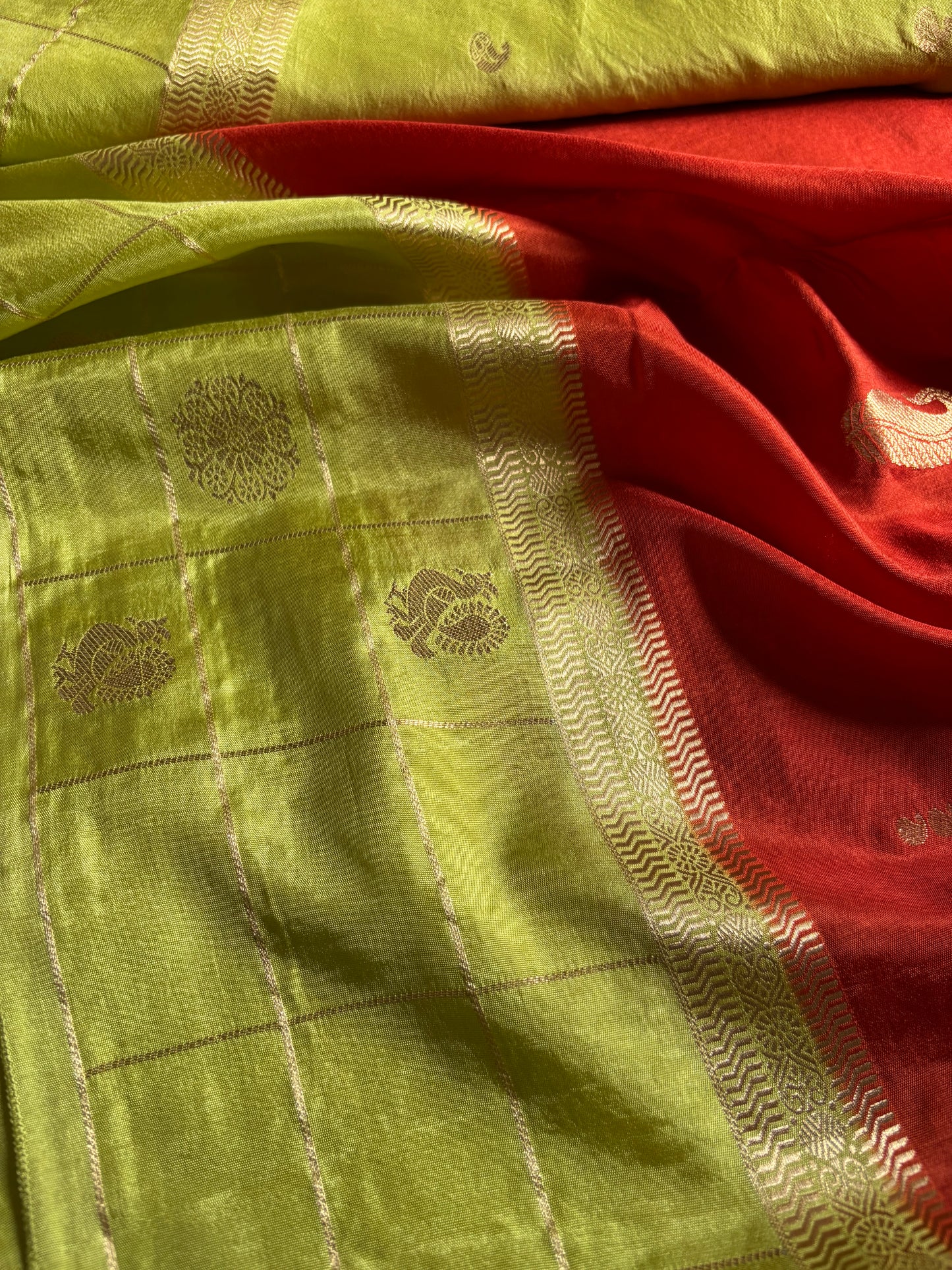 SS128 (2D) : Dark orange-pista green