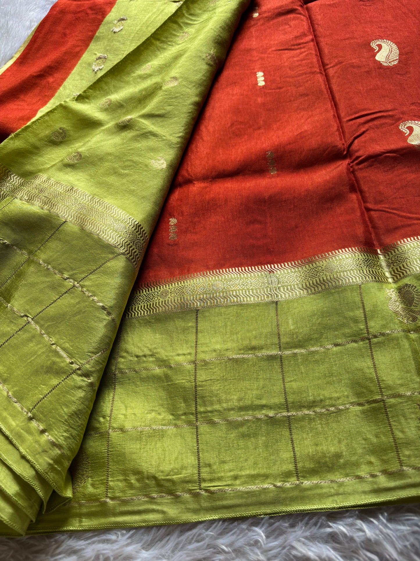 SS128 (2D) : Dark orange-pista green