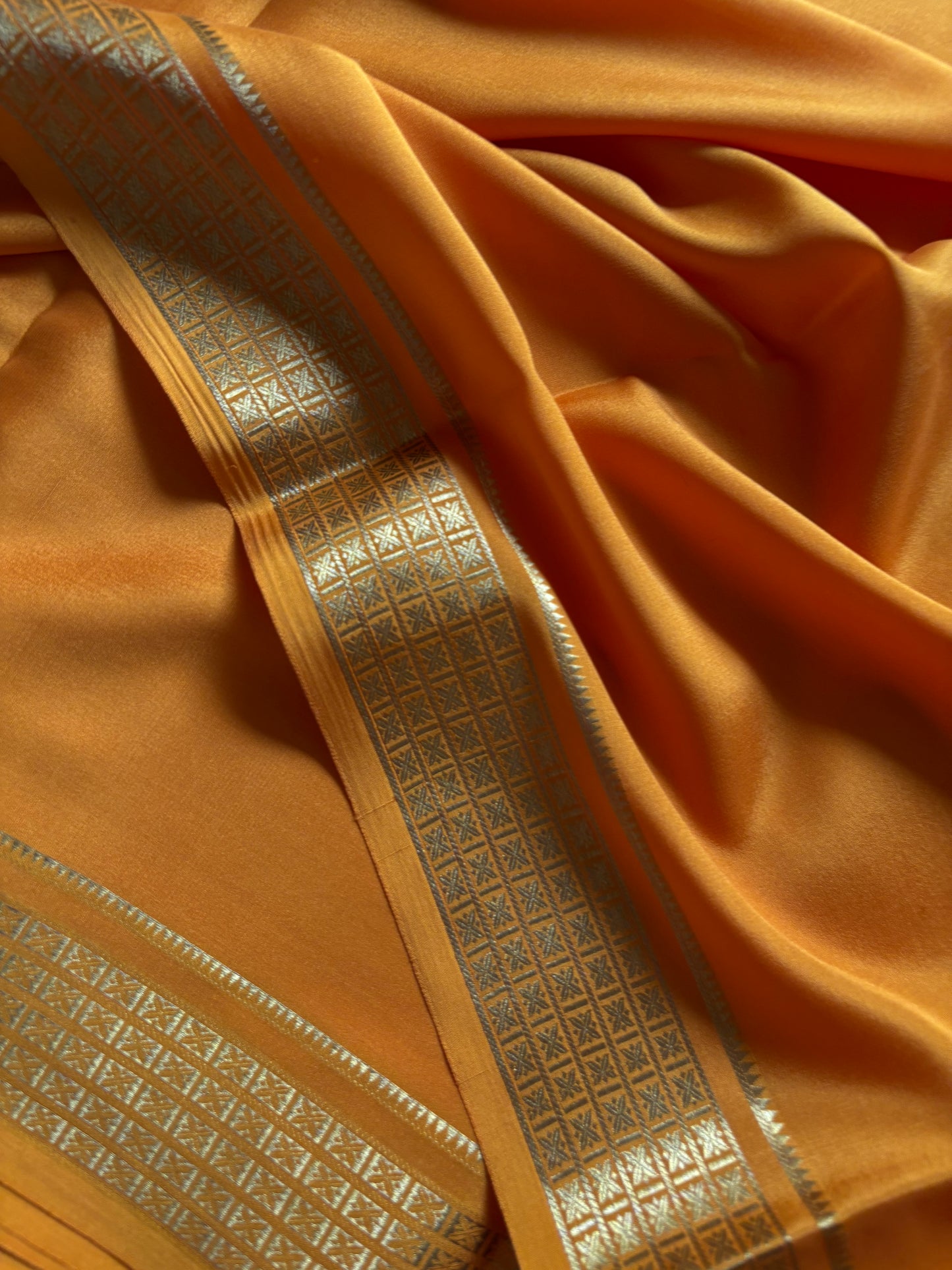 Charvi : Solid Golden yellow