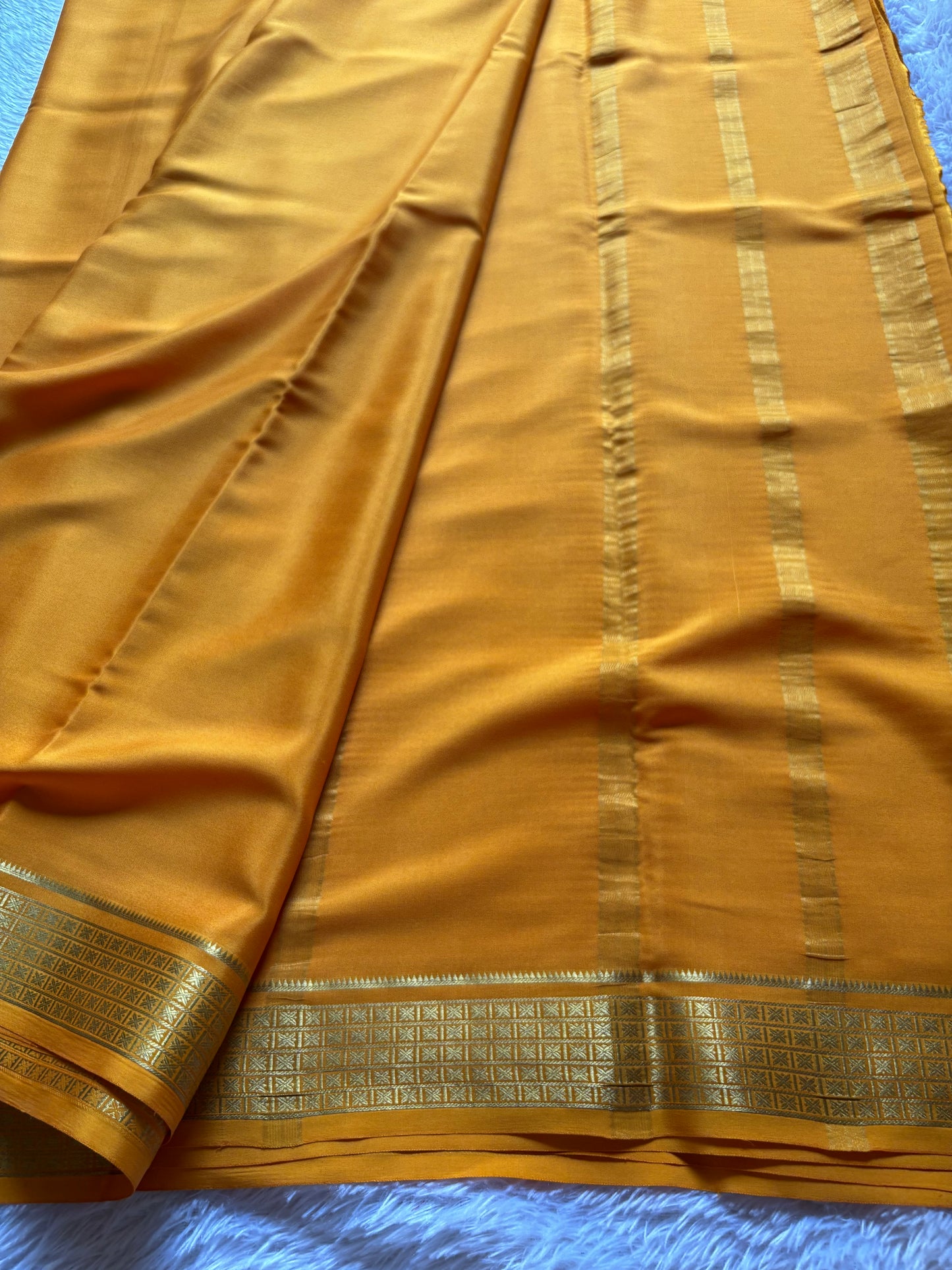 Charvi : Solid Golden yellow