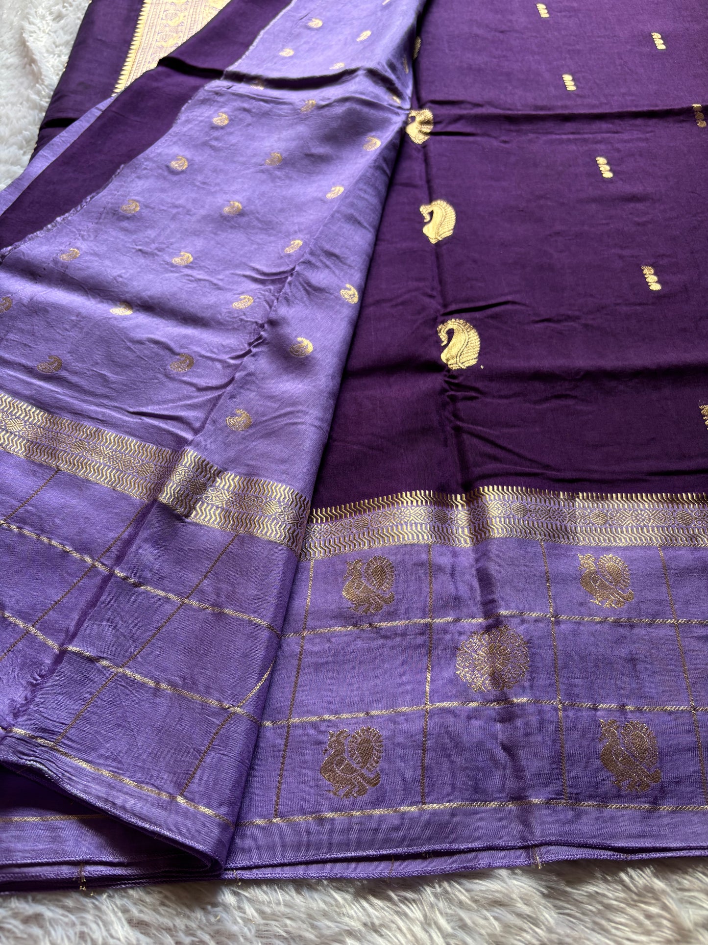 SS128 (2D) : Dark violet-lavender