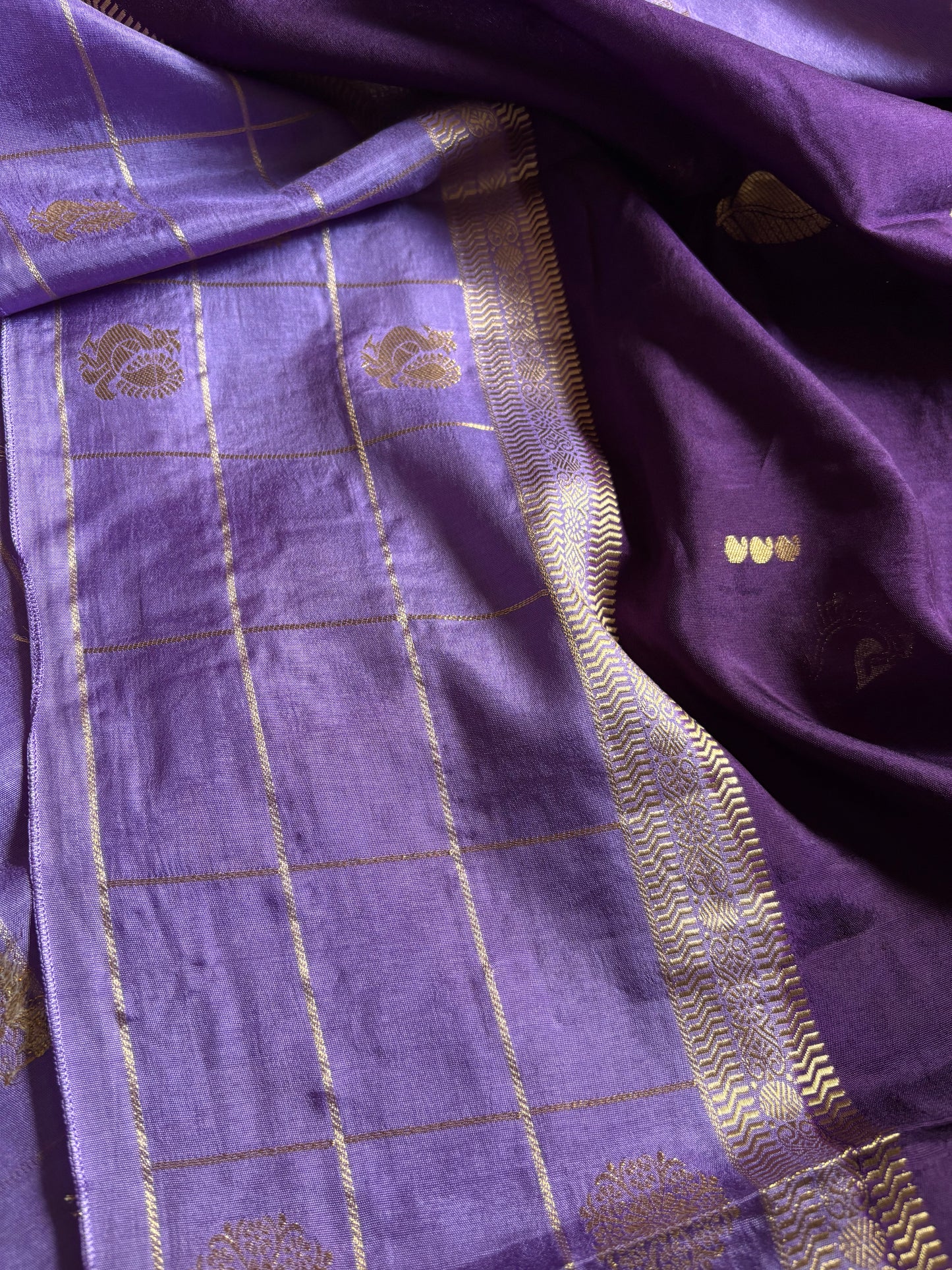 SS128 (2D) : Dark violet-lavender