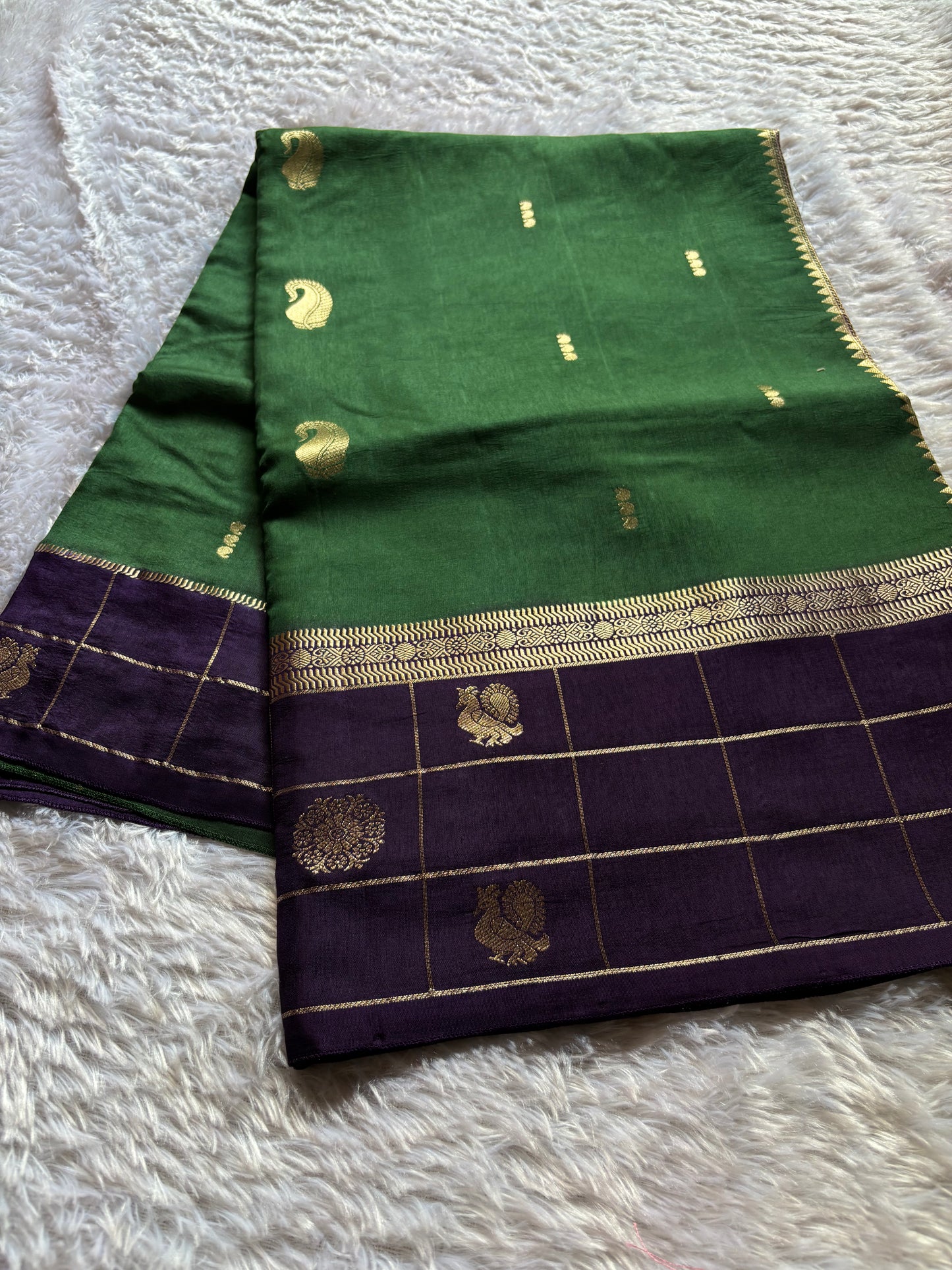 SS128 (2D) : Bottle green-purple
