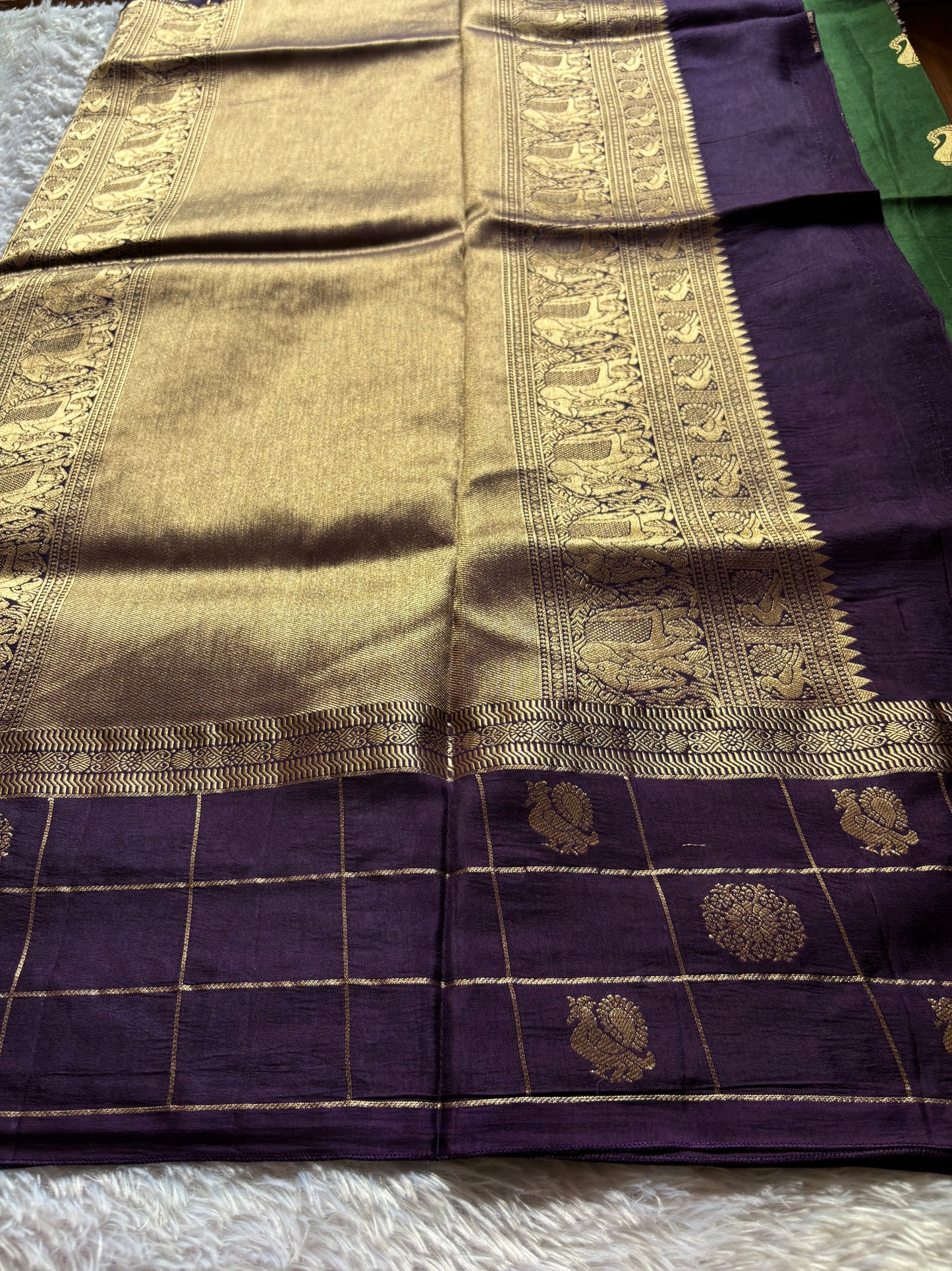SS128 (2D) : Bottle green-purple