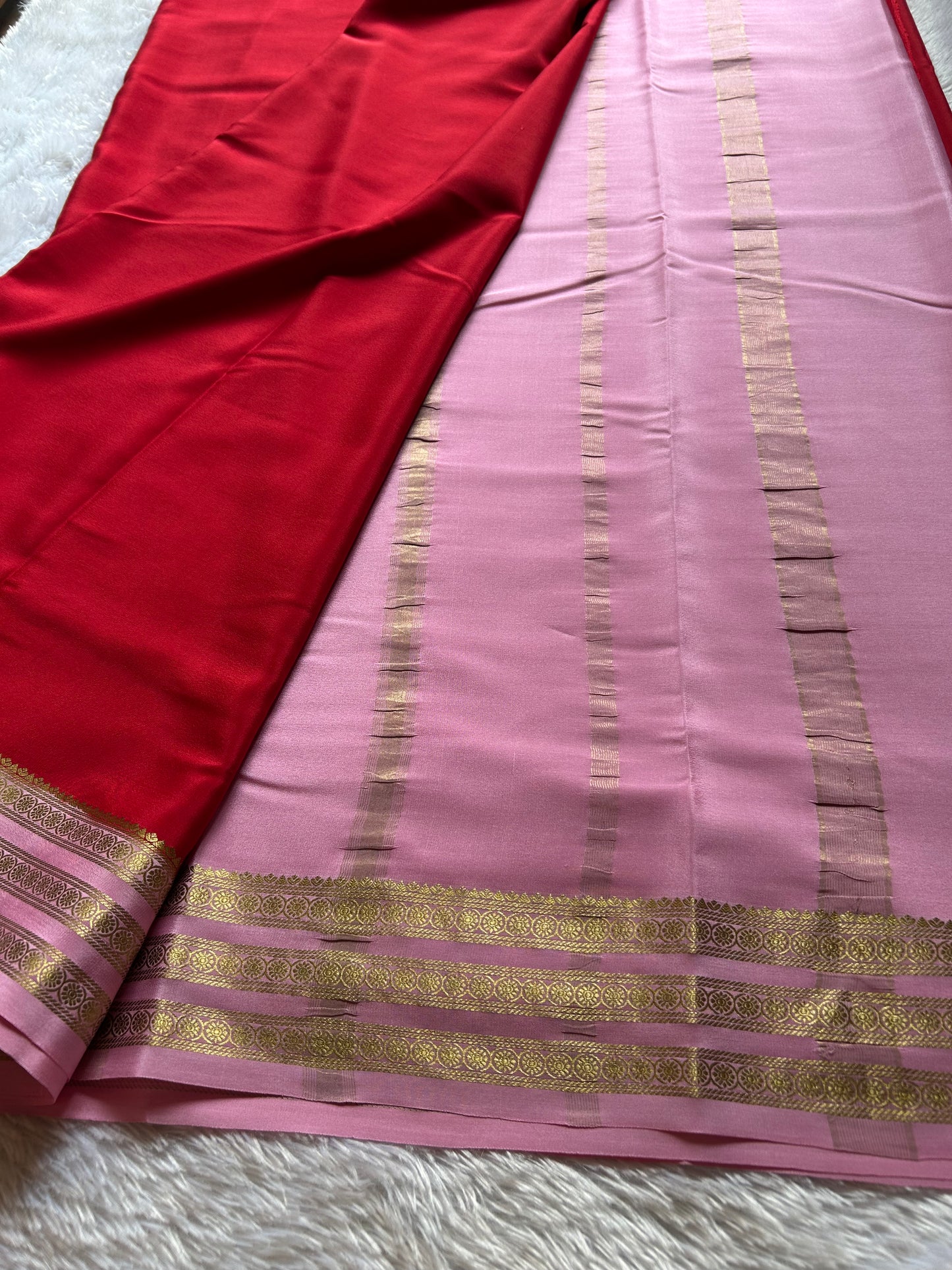 Shalini (2D) : Red-baby pink