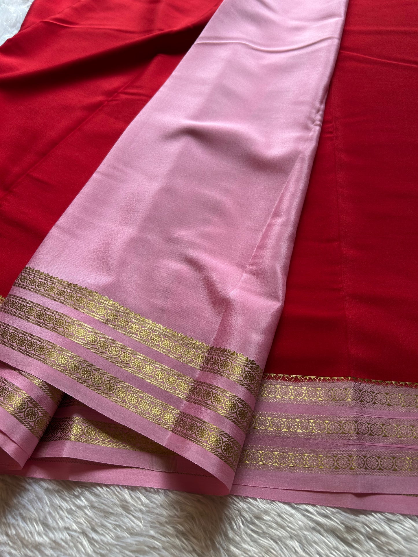 Shalini (2D) : Red-baby pink