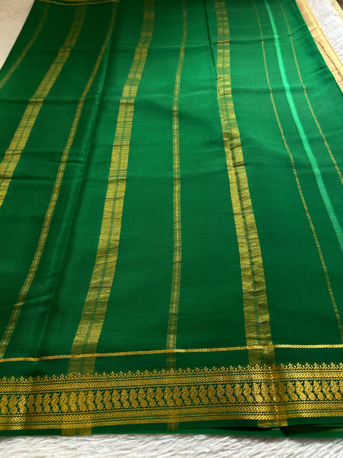 Mayuri (2D) : Chikoo beige-bottle green