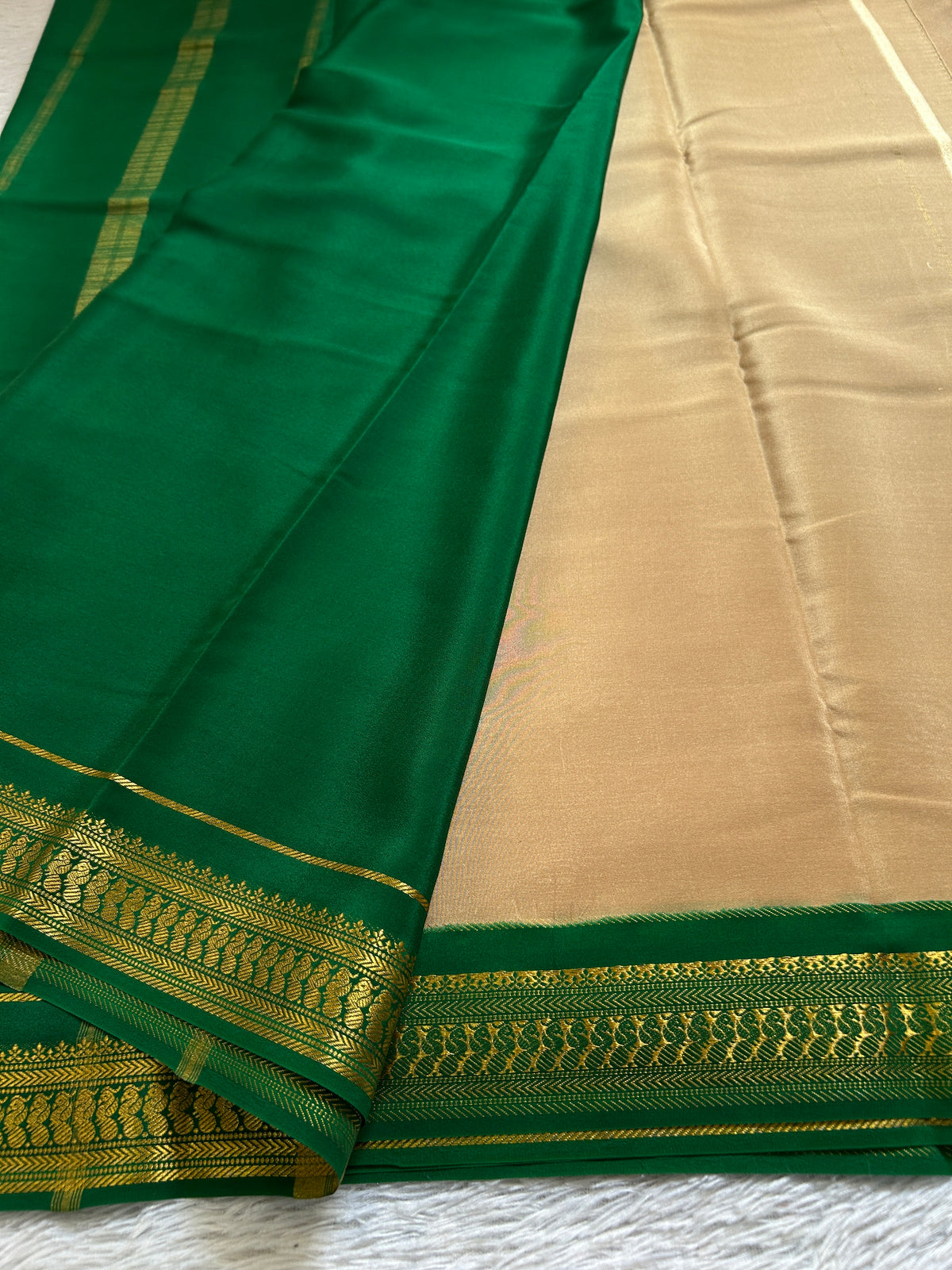 Mayuri (2D) : Chikoo beige-bottle green
