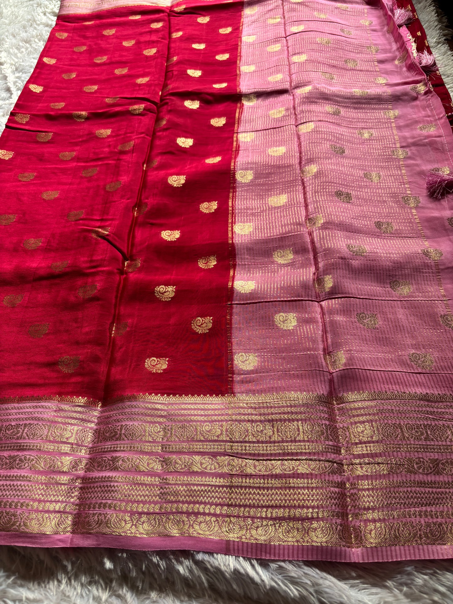 SS126 (2D) : Red-baby pink