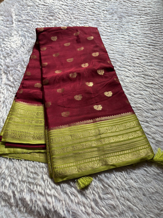 SS126 (2D) : Maroon-mehendi green