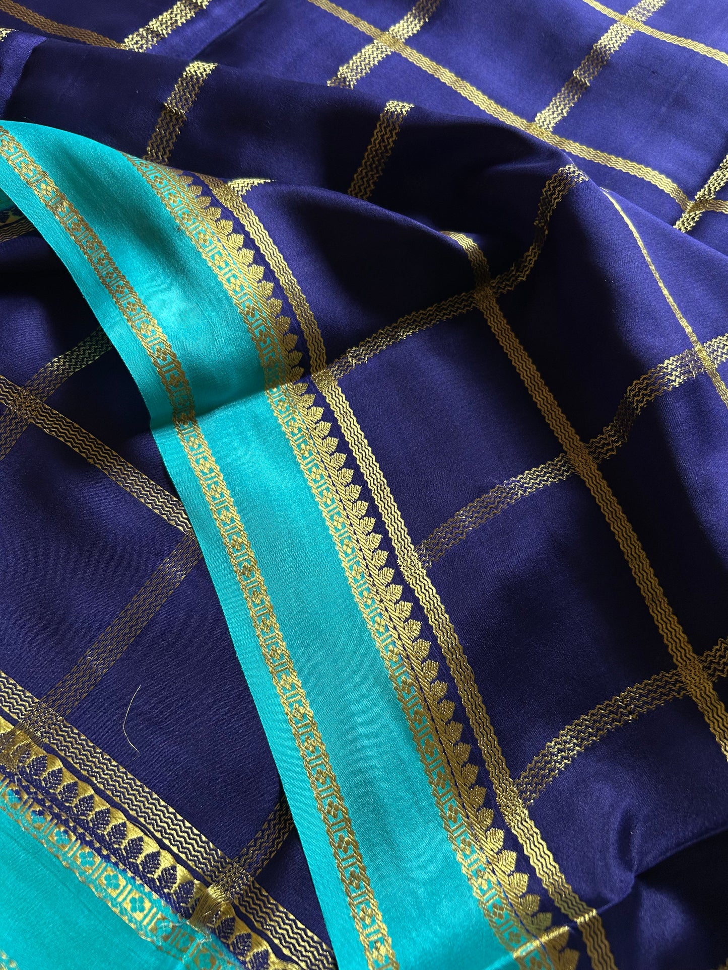 Vimala (2D) : Navy blue-ananda blue