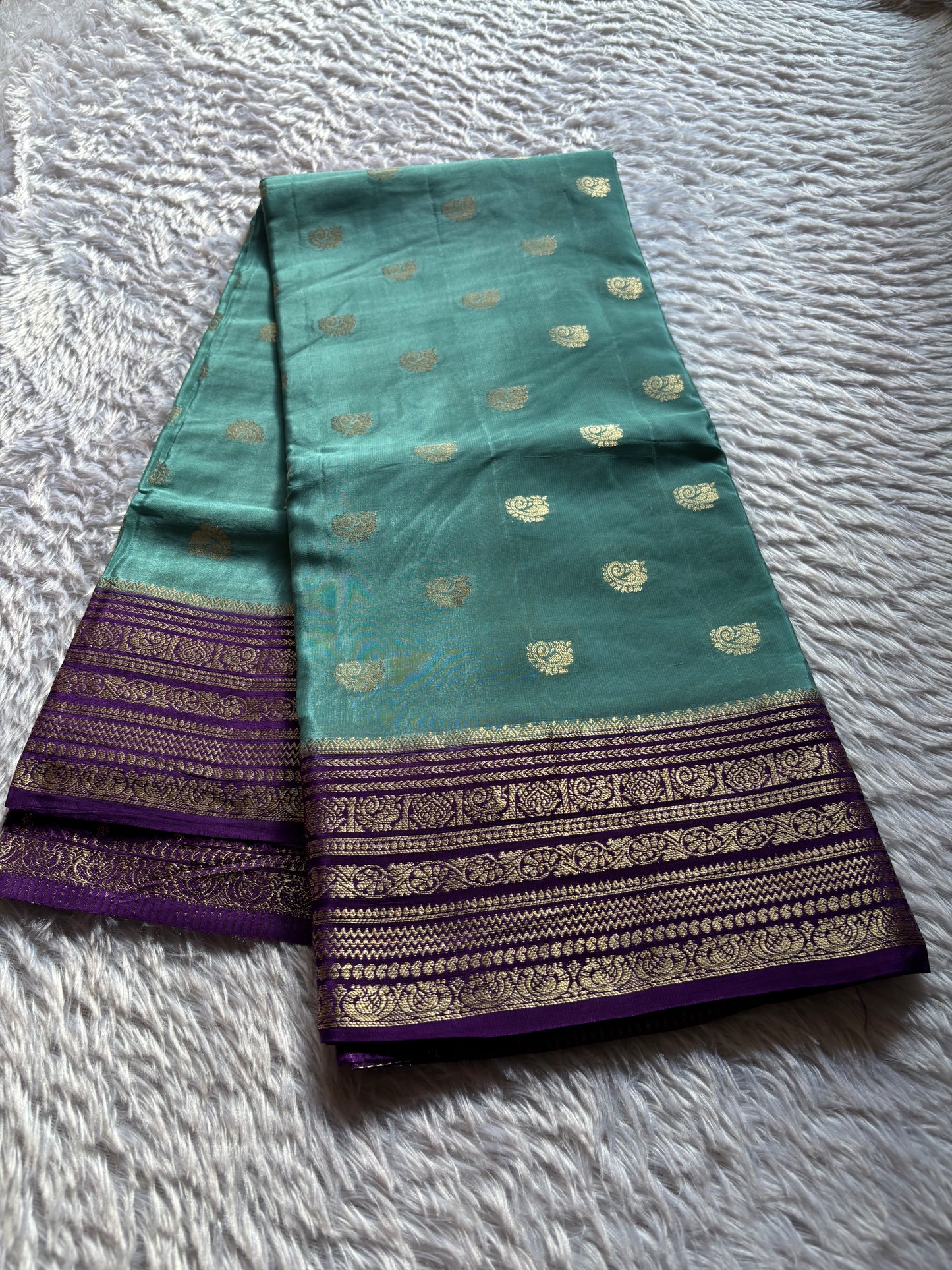 SS126 (2D) : Sea green-purple