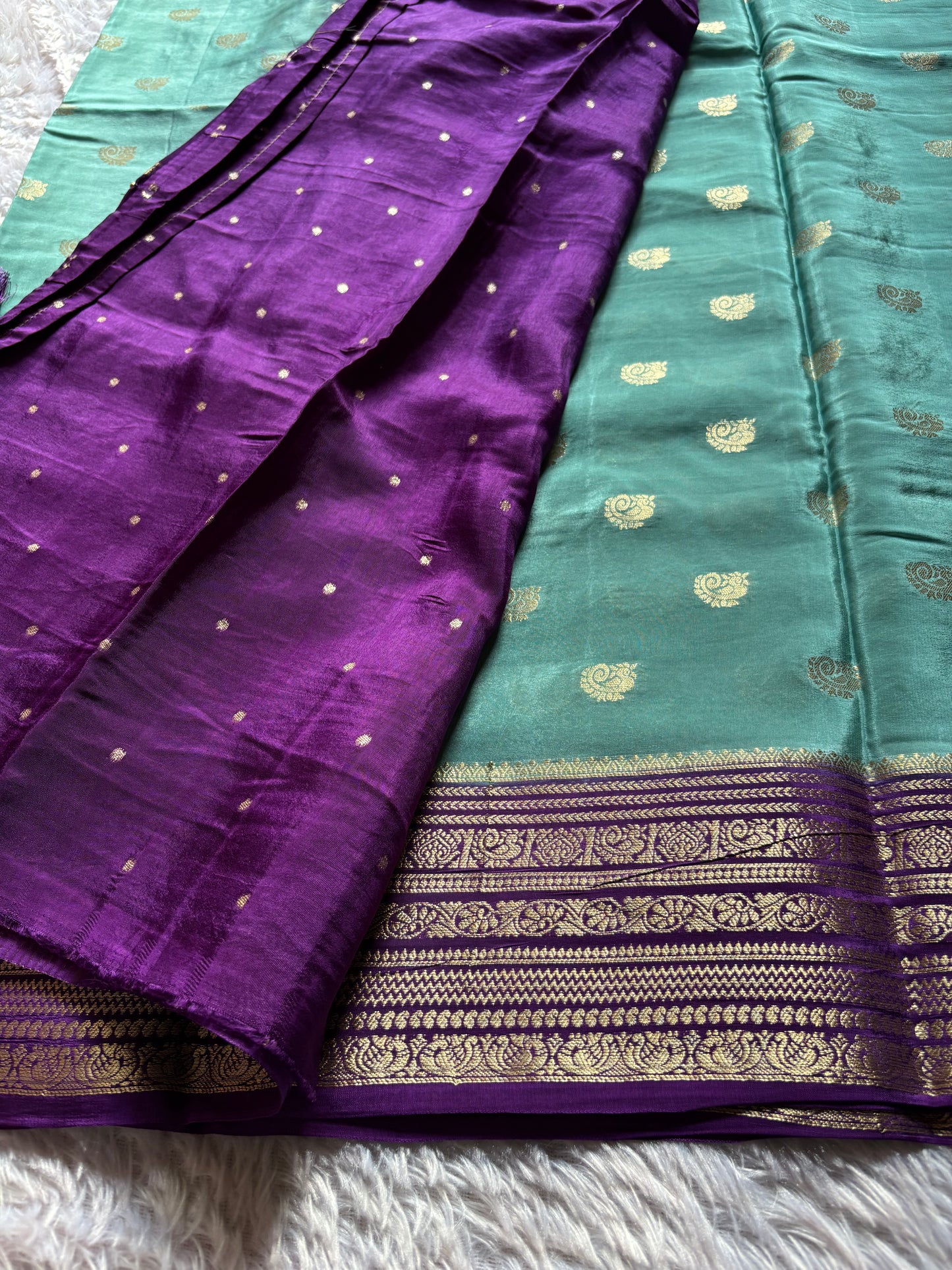 SS126 (2D) : Sea green-purple
