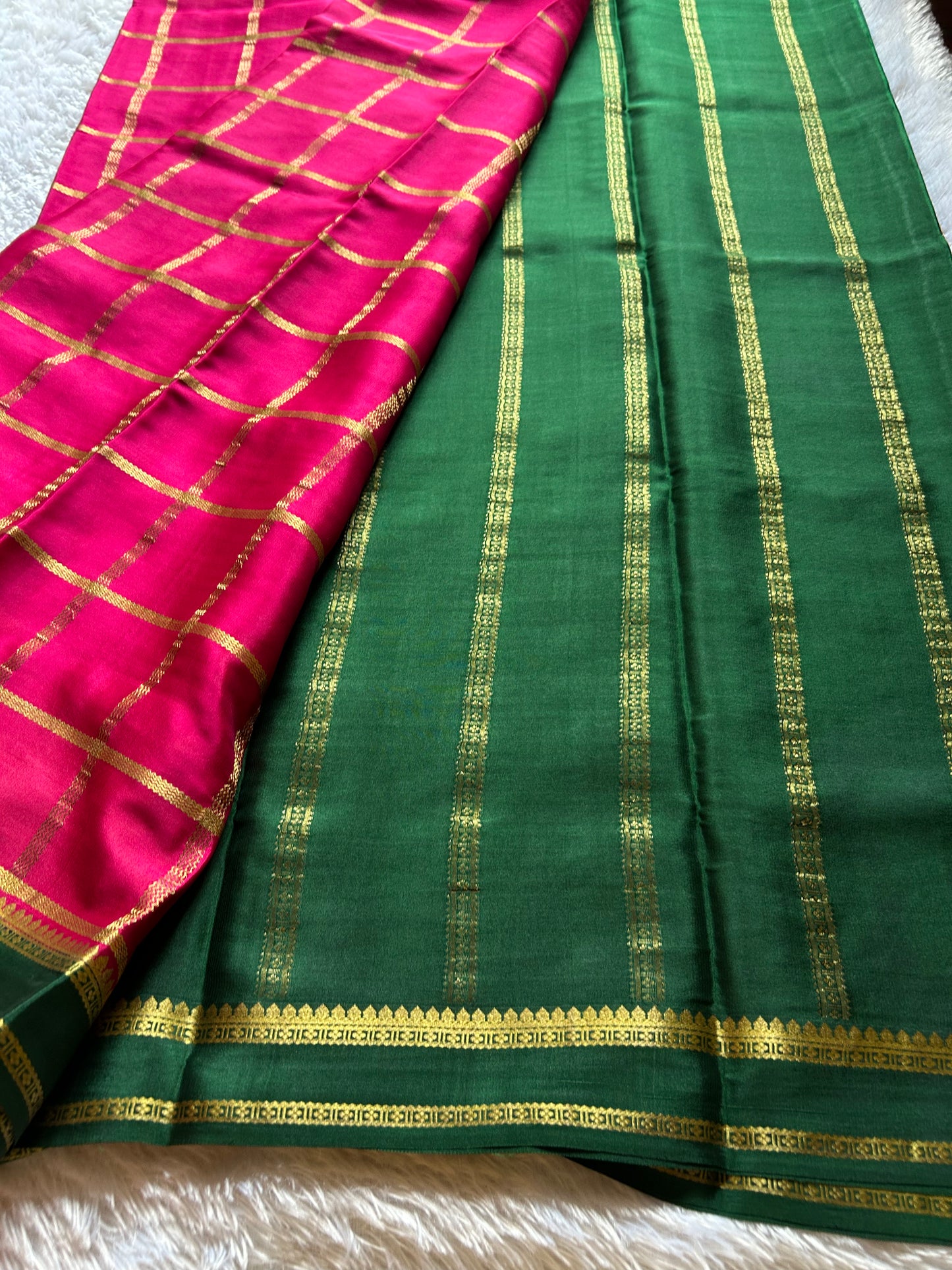 Vimala (2D) : Pink-dark green