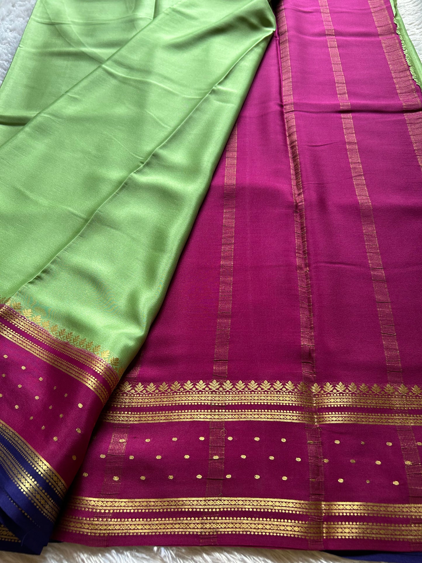 Drishti (3D) : Mint green-magenta-navy blue