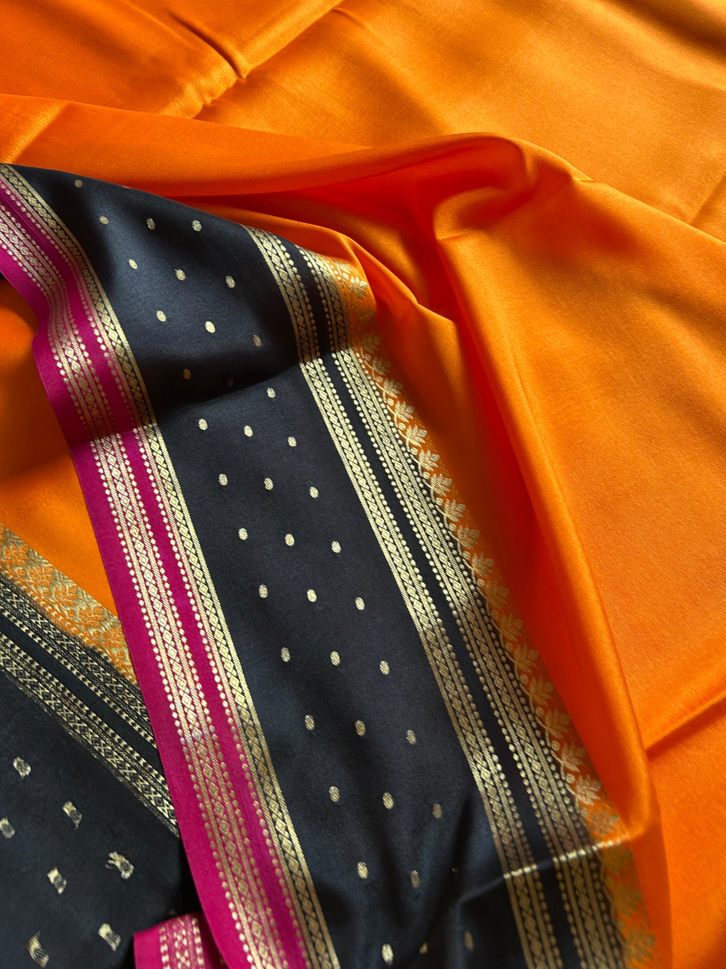 Drishti (3D) : Orange-black-pink