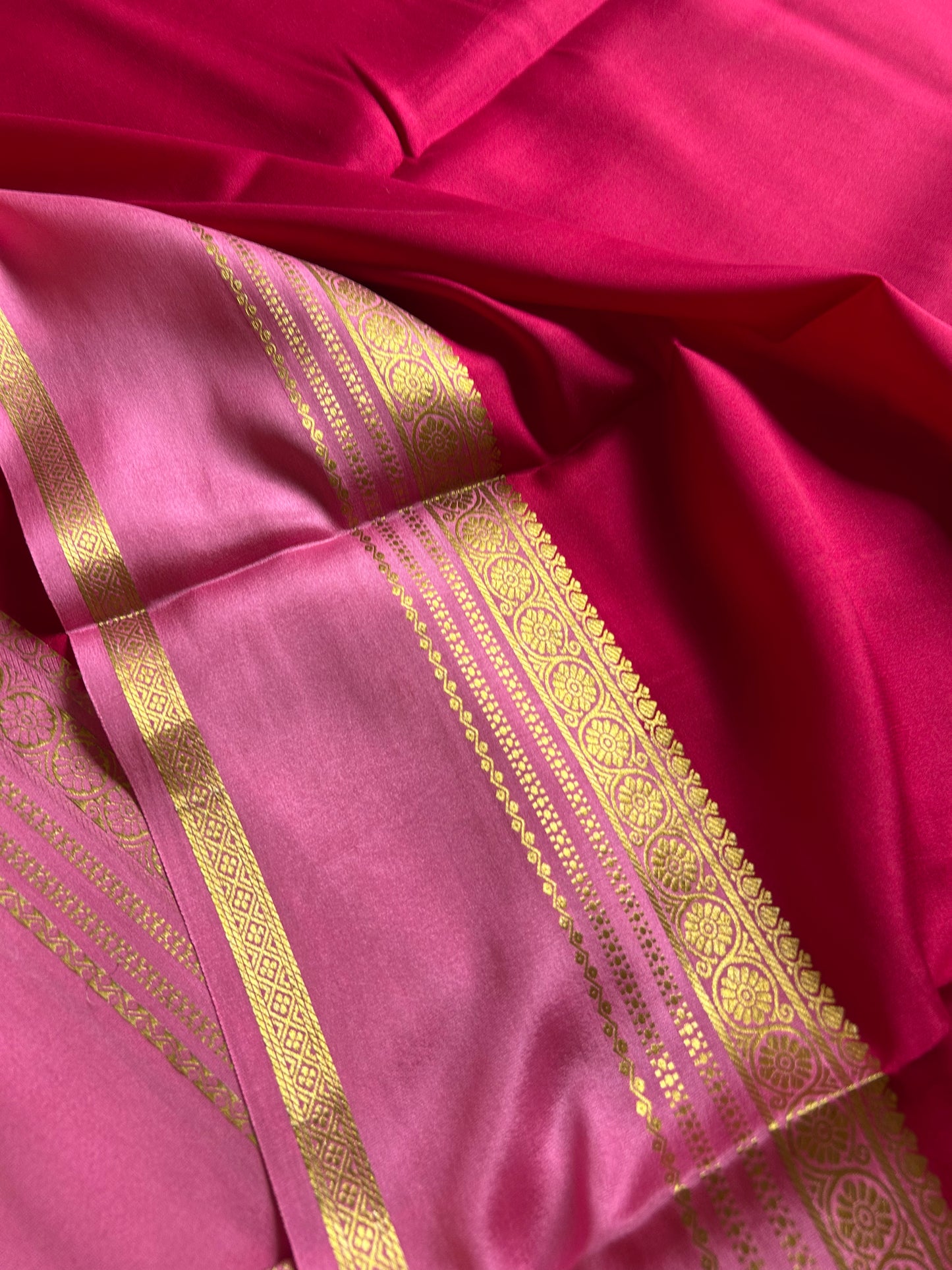 Daamini (2D) : Dark pink-baby pink