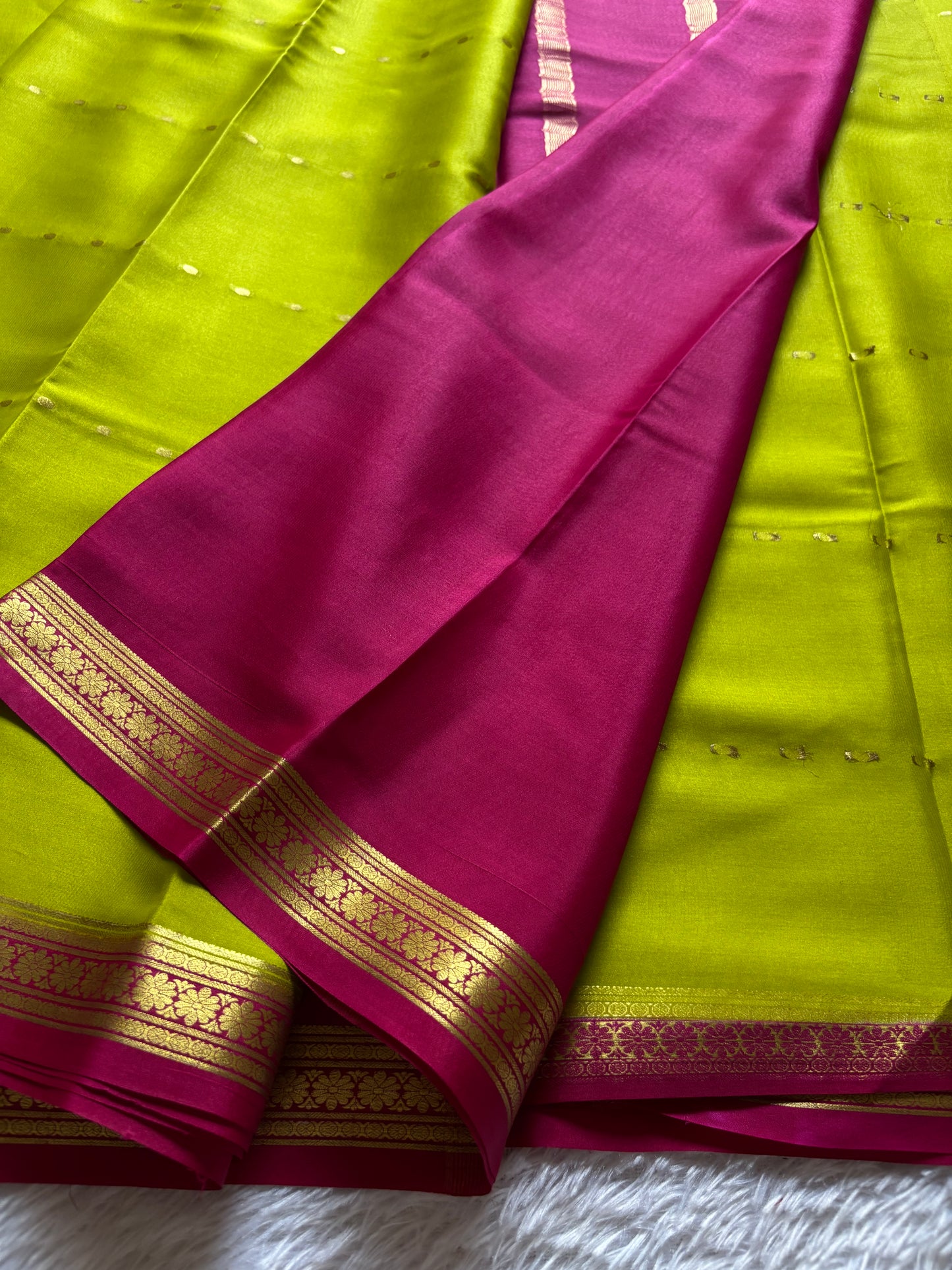 Bindu (2D) : Olive-pink
