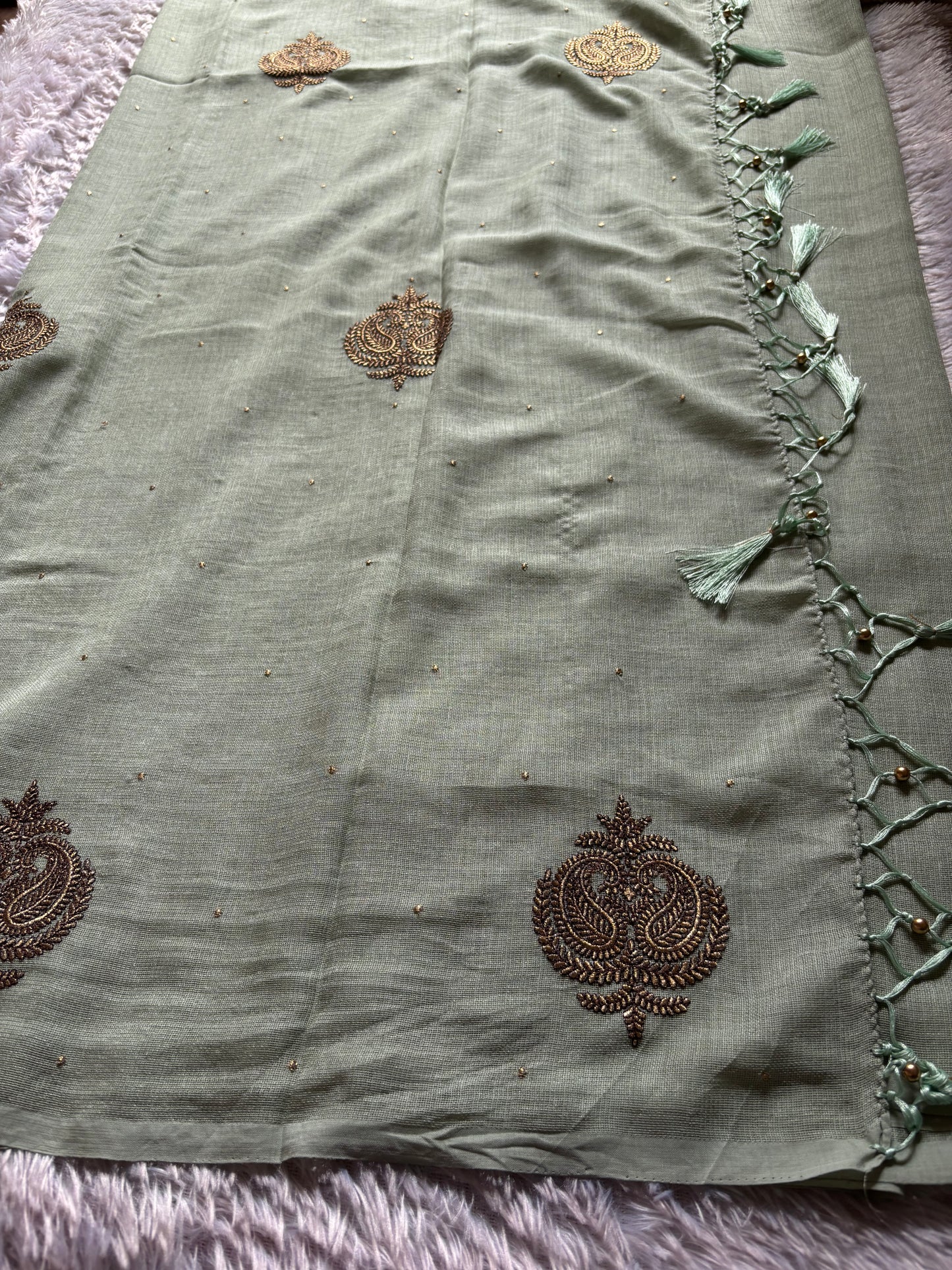 SS125 : Solid Sage green